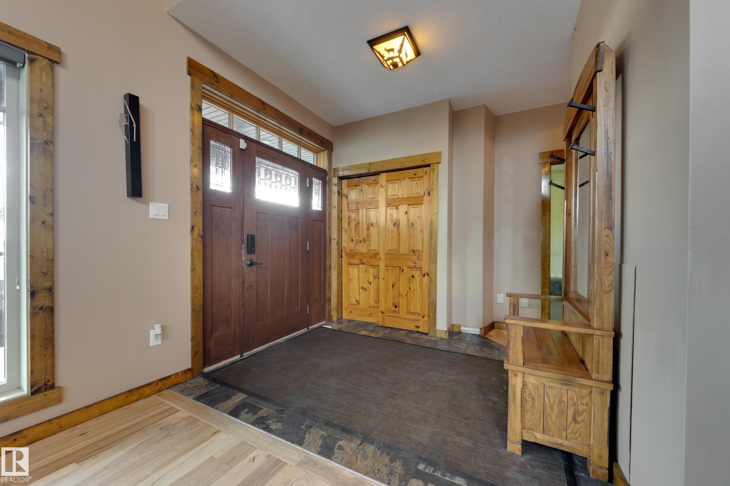 10811 67 Street, Edmonton, AB - Indoor Photo Showing Other Room