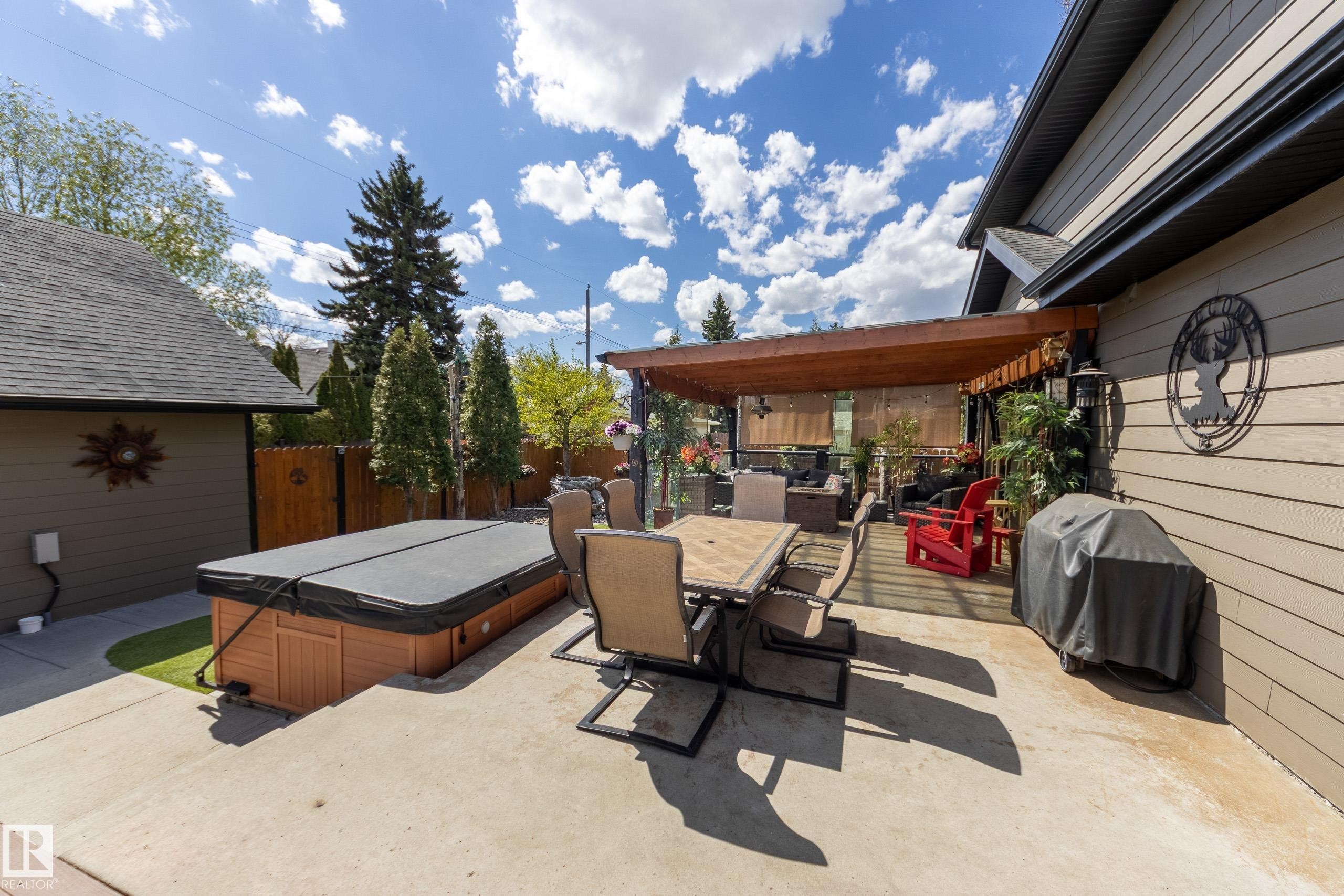 10811 67 Street, Edmonton, AB - Outdoor With Deck Patio Veranda With Exterior