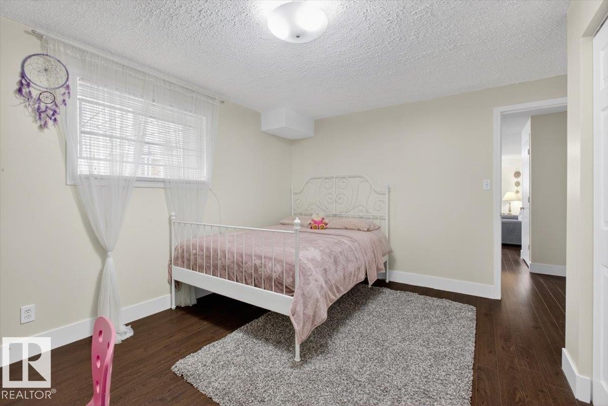 18520 77 Avenue, Edmonton, AB - Indoor Photo Showing Bedroom