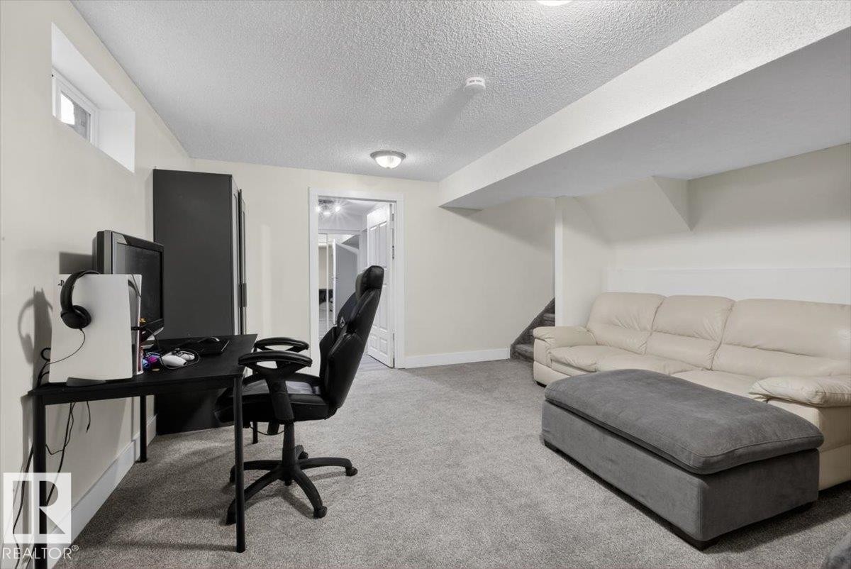 18520 77 Avenue, Edmonton, AB - Indoor