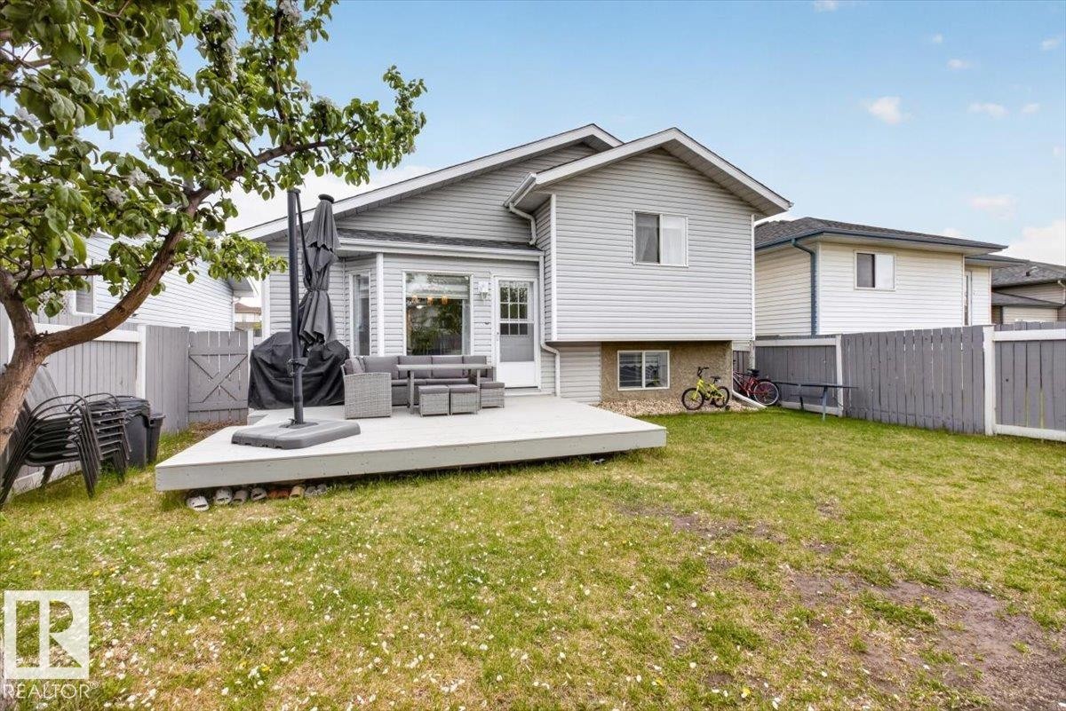 18520 77 Avenue, Edmonton, AB - Outdoor