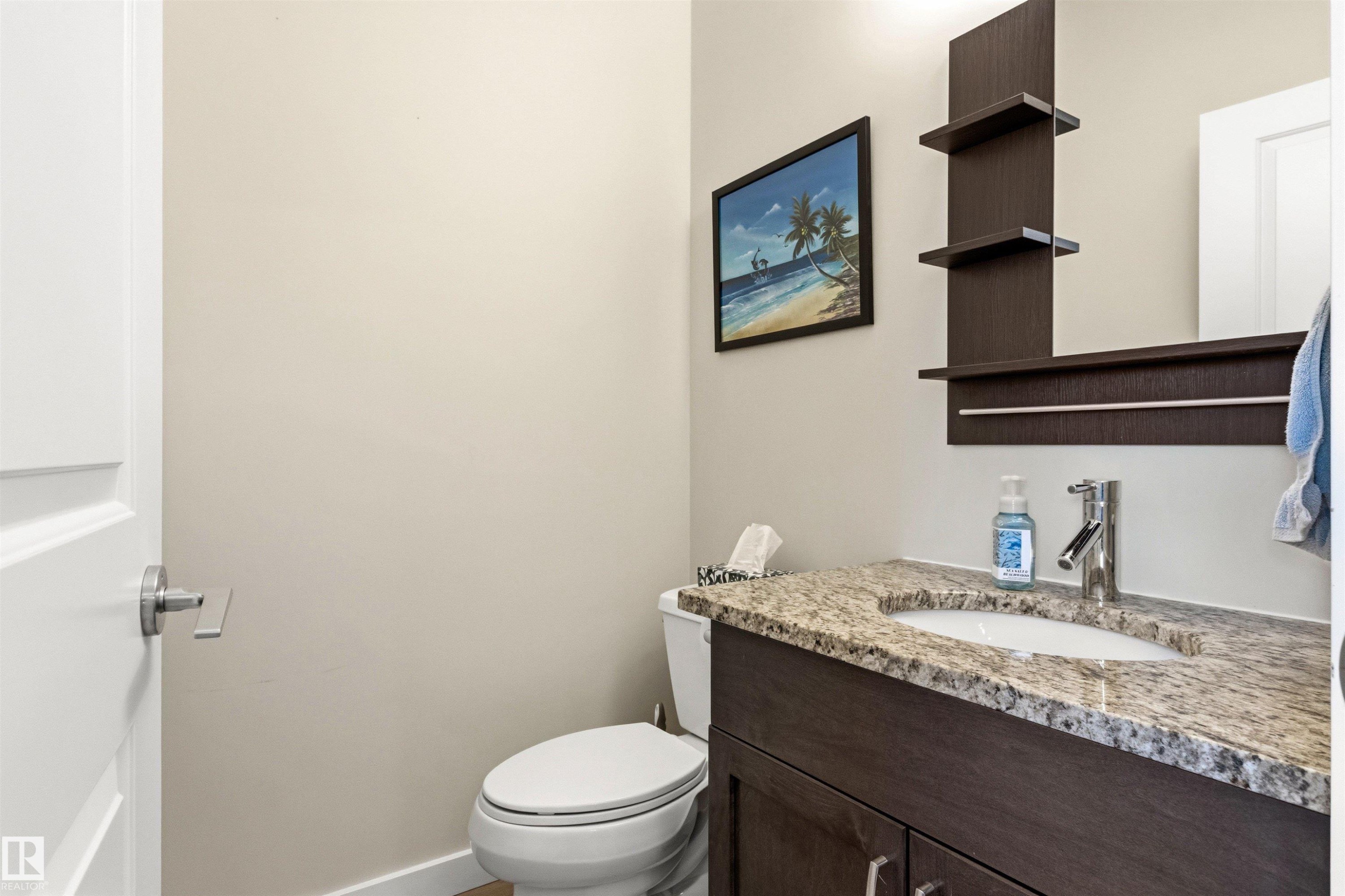 5835 Mullen Place, Edmonton, AB - Indoor Photo Showing Bathroom