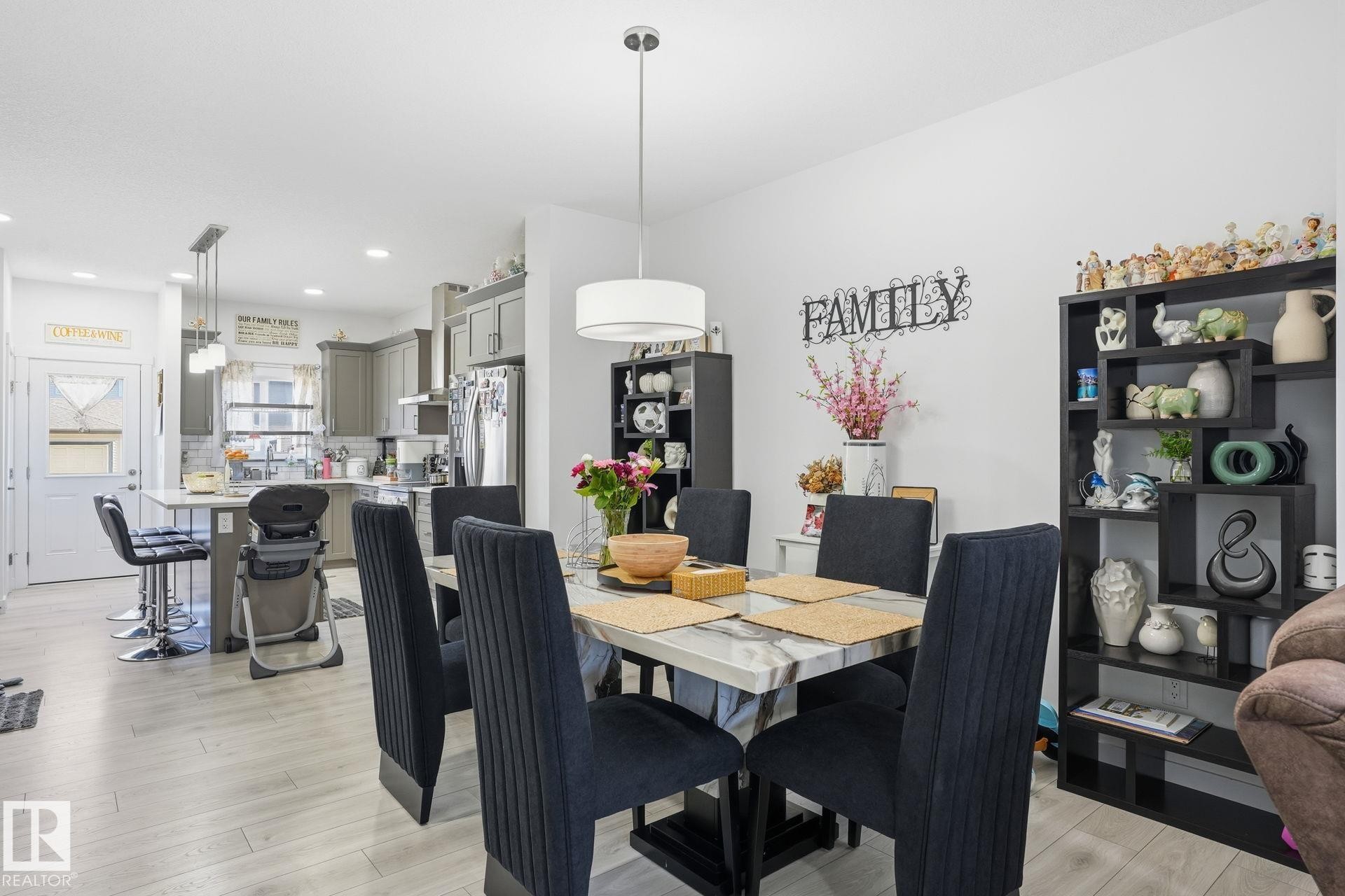 65 Covell Common, Spruce Grove, AB - Indoor Photo Showing Dining Room