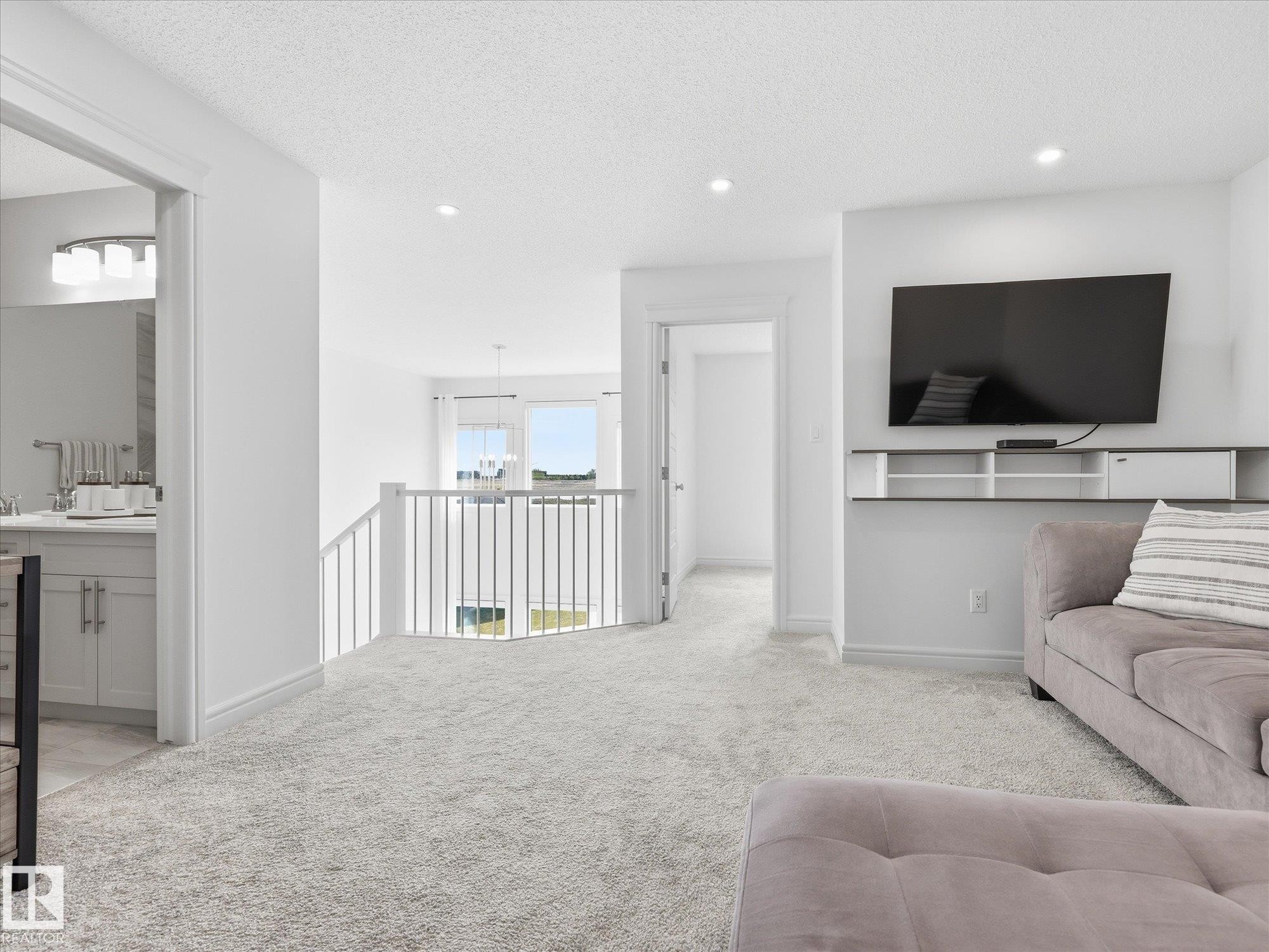2128 Graydon Hill Crescent, Edmonton, AB - Indoor Photo Showing Other Room