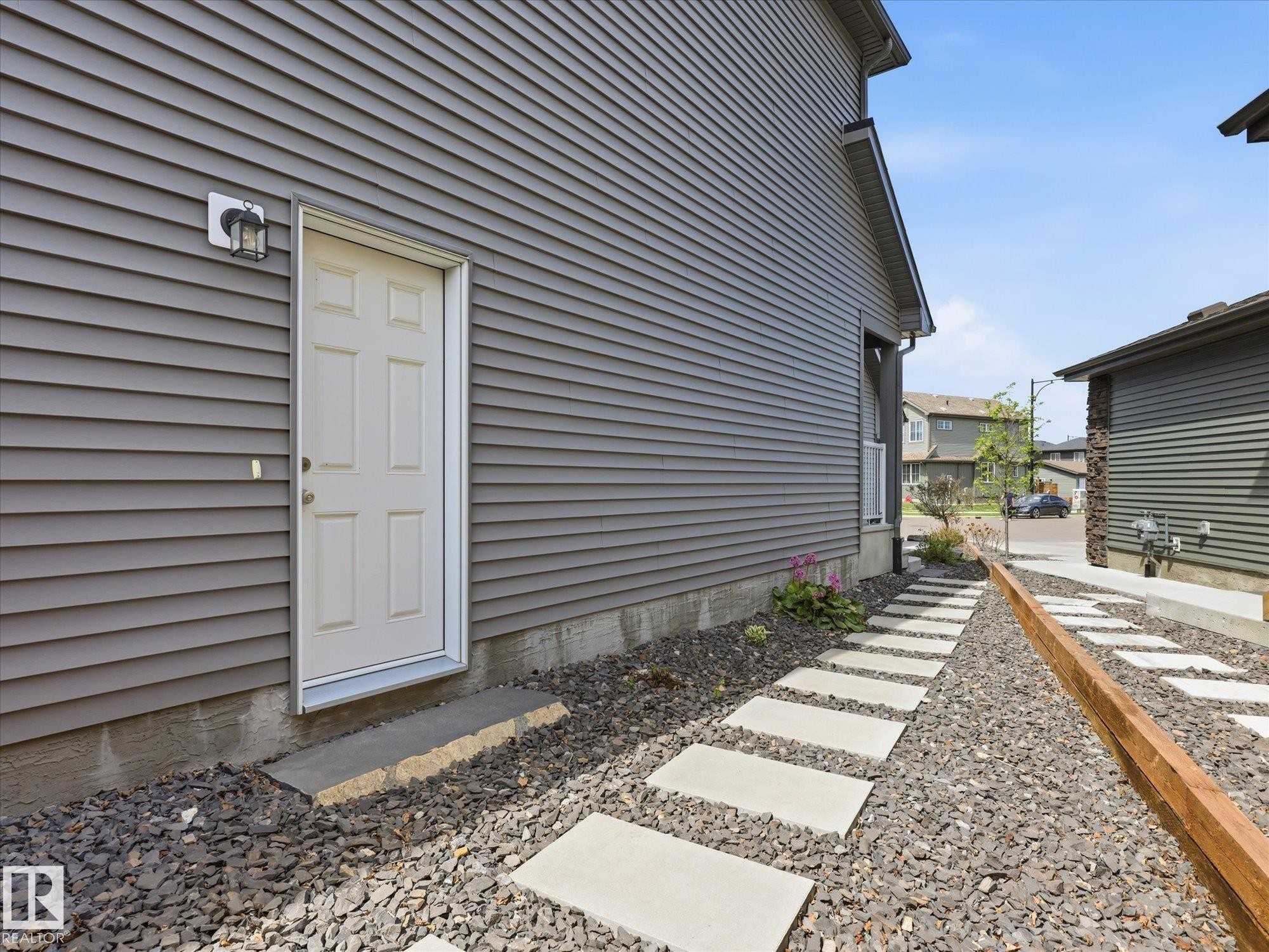 2128 Graydon Hill Crescent, Edmonton, AB - Outdoor With Exterior