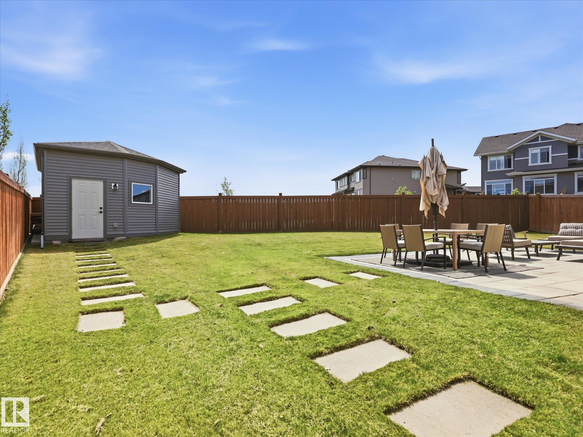 2128 Graydon Hill Crescent, Edmonton, AB - Outdoor