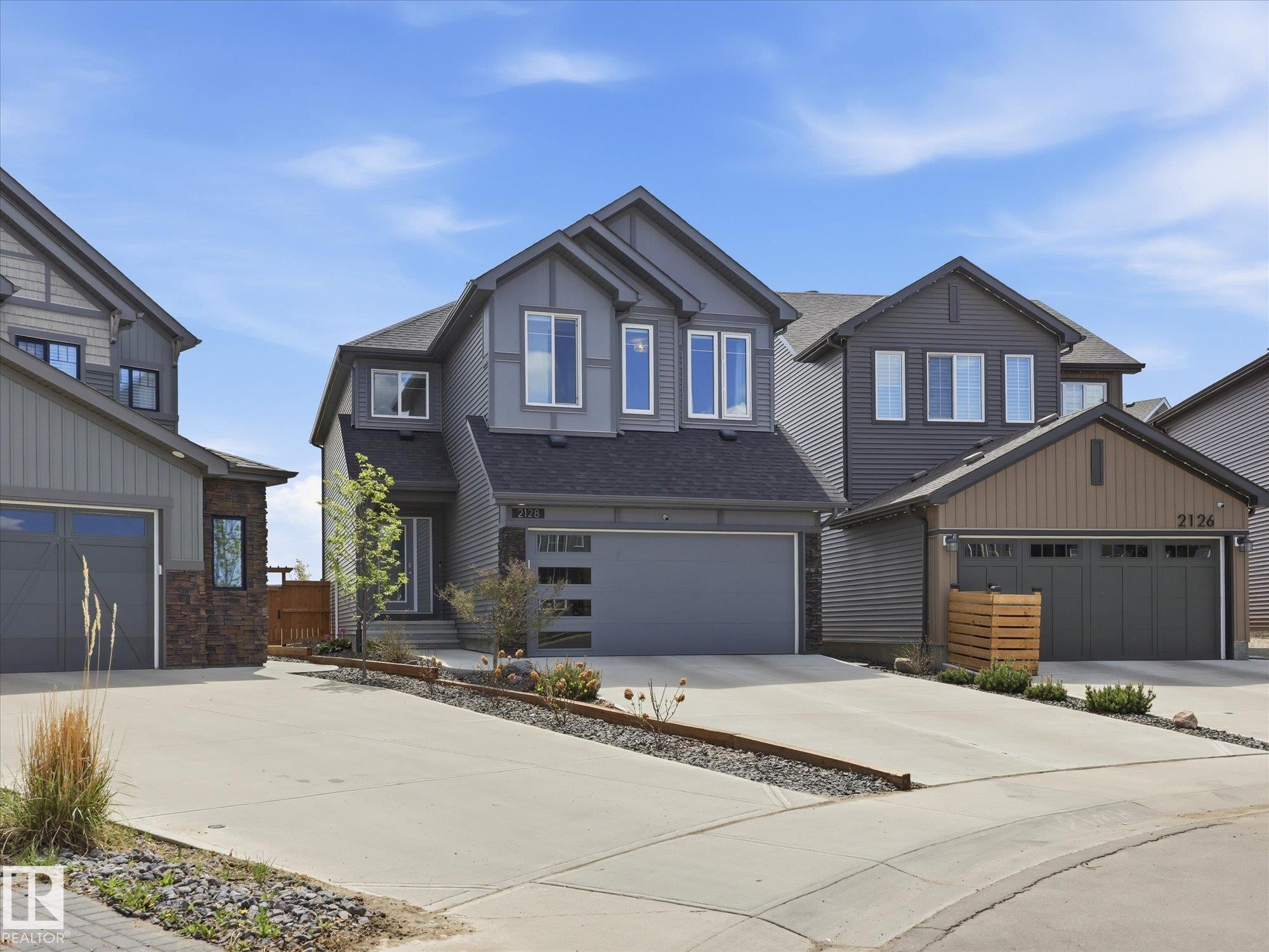 2128 Graydon Hill Crescent, Edmonton, AB - Outdoor With Facade