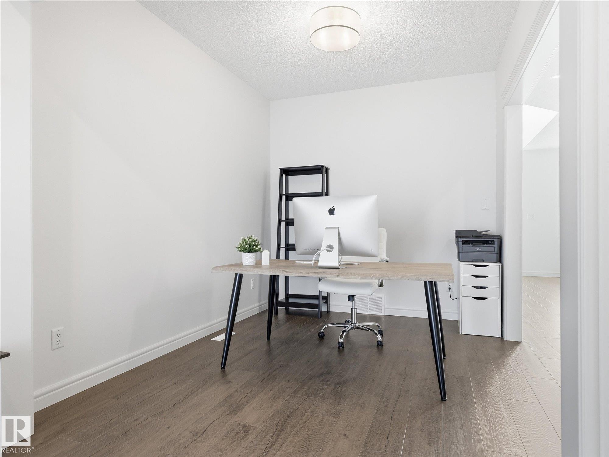 2128 Graydon Hill Crescent, Edmonton, AB - Indoor Photo Showing Office