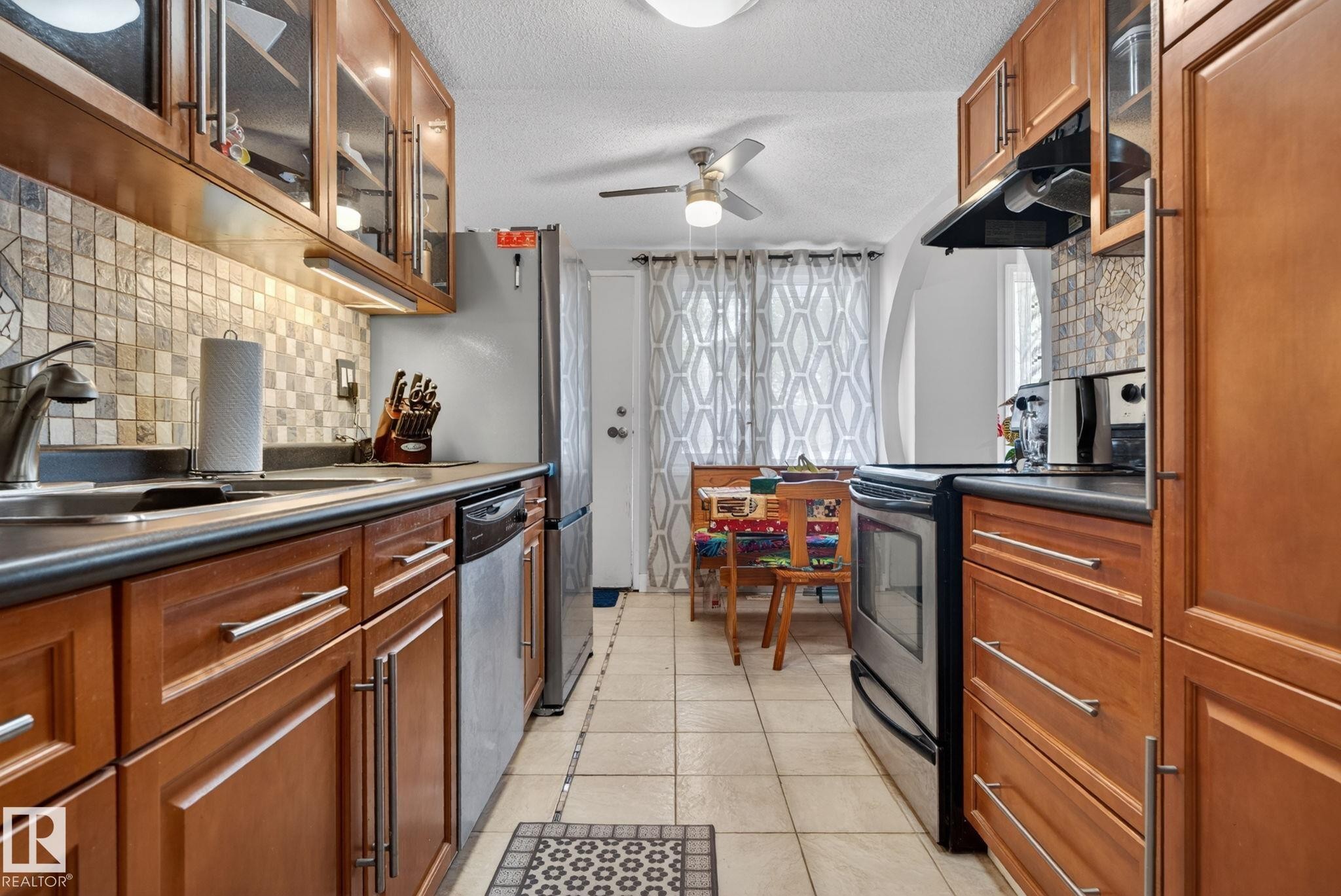 66 Amberly Crest, Edmonton, AB