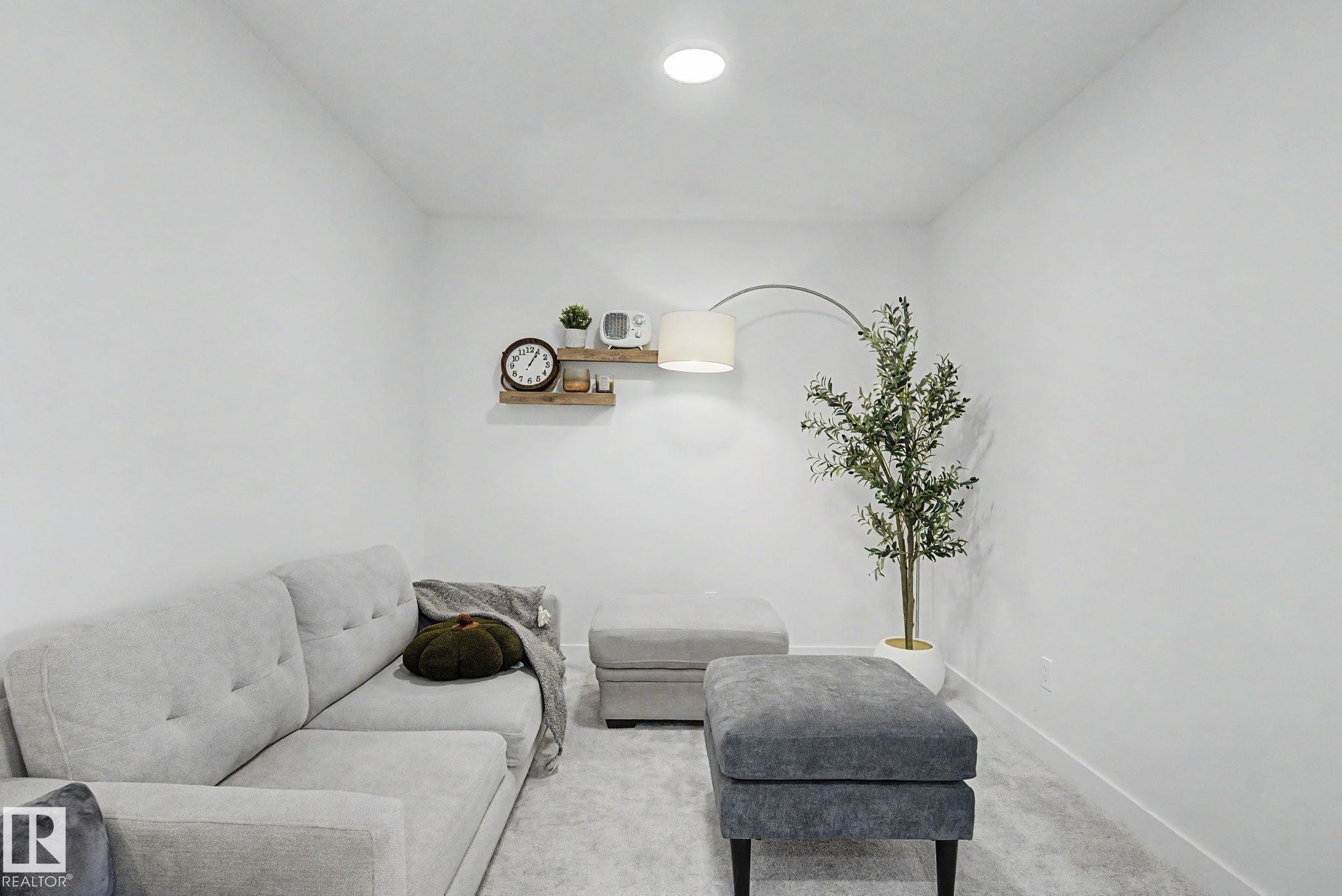 117 Brickyard Drive, Stony Plain, AB - Indoor Photo Showing Other Room