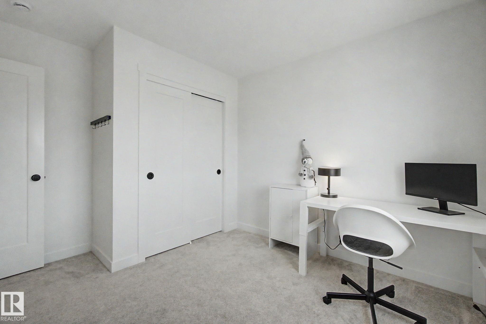 117 Brickyard Drive, Stony Plain, AB - Indoor Photo Showing Office