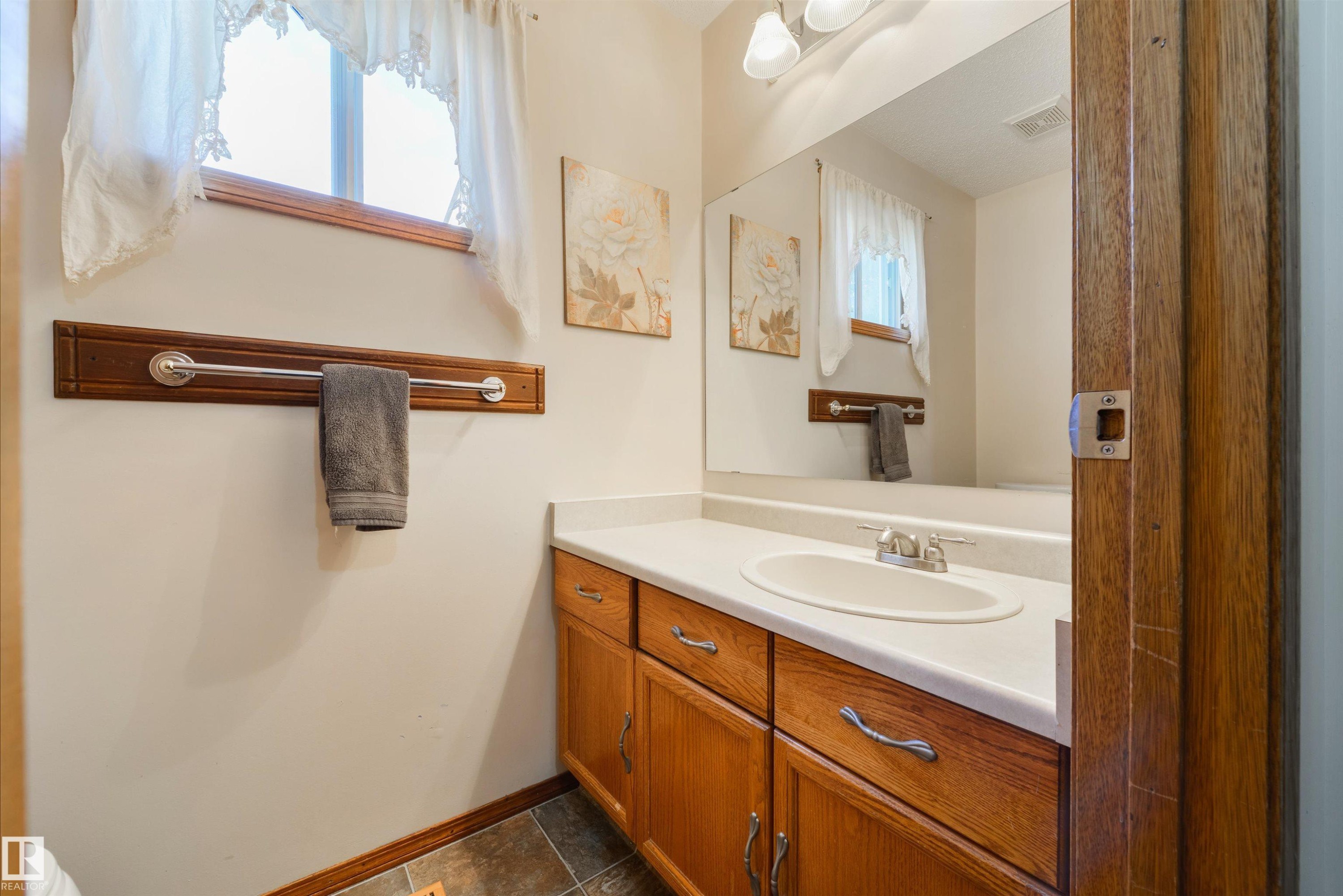 4012 44 Avenue, Stony Plain, AB - Indoor