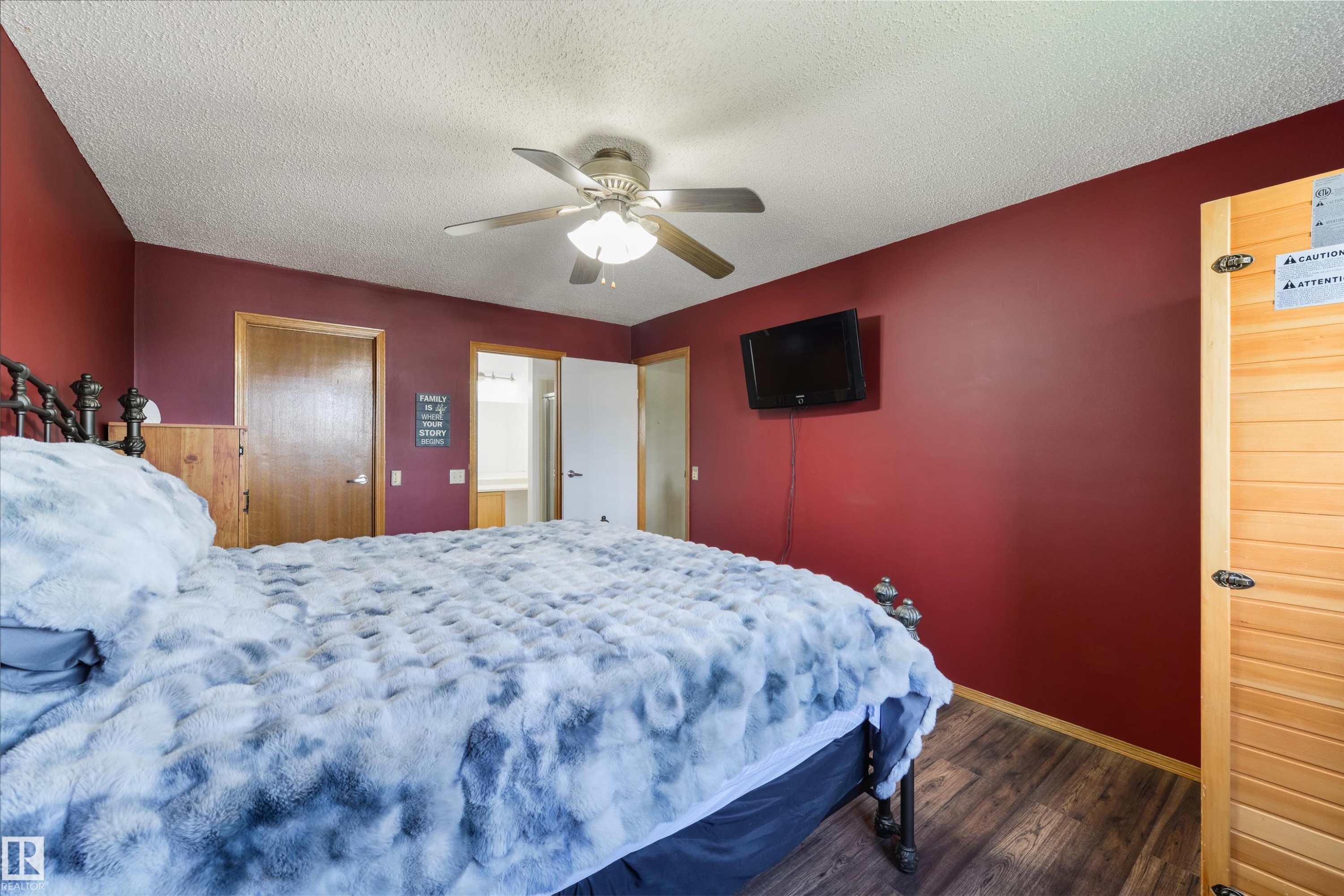 4012 44 Avenue, Stony Plain, AB - Indoor Photo Showing Bedroom