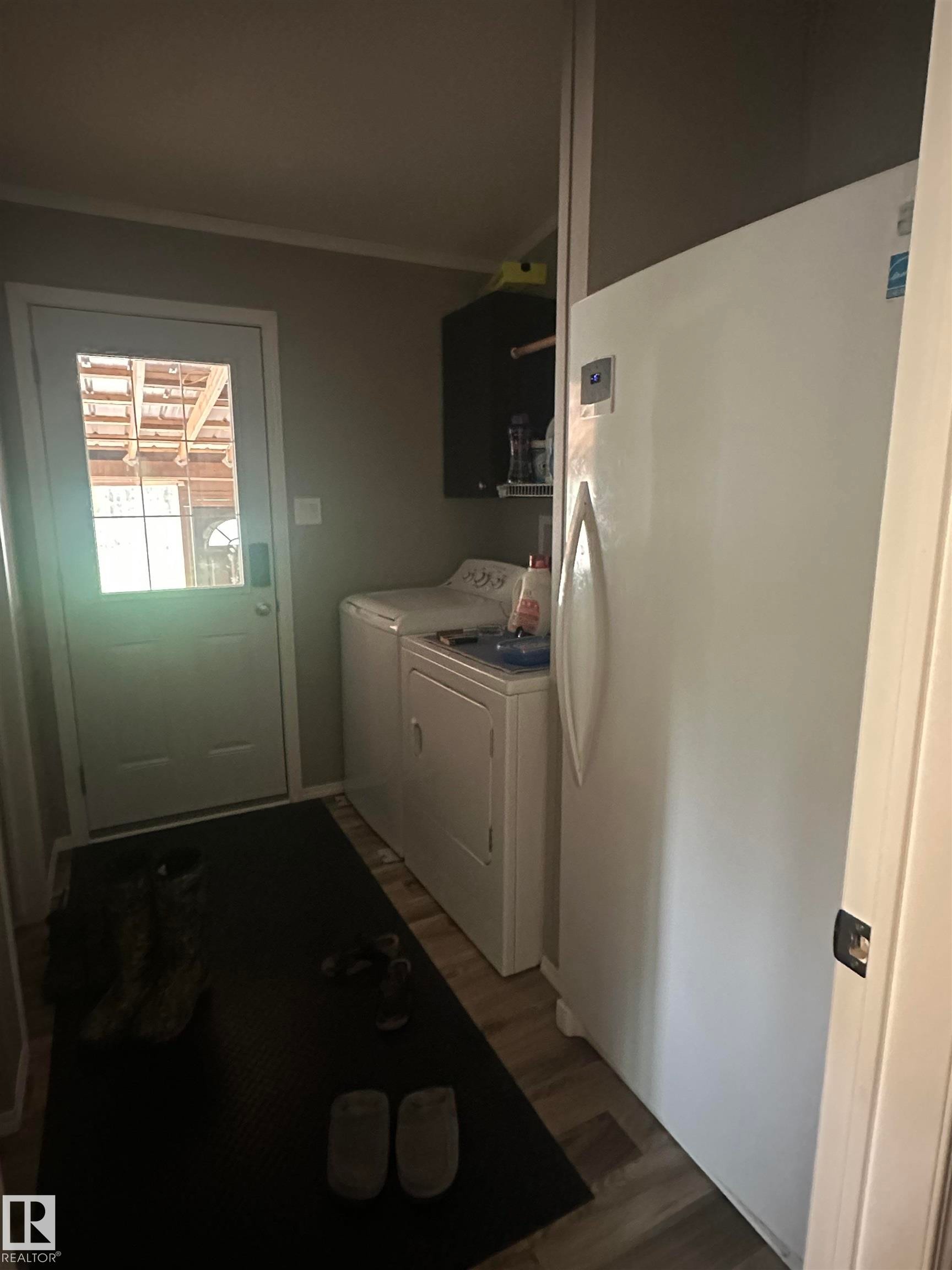 109 42208 Twp Rd 650, Rural Bonnyville M.D., AB - Indoor Photo Showing Laundry Room