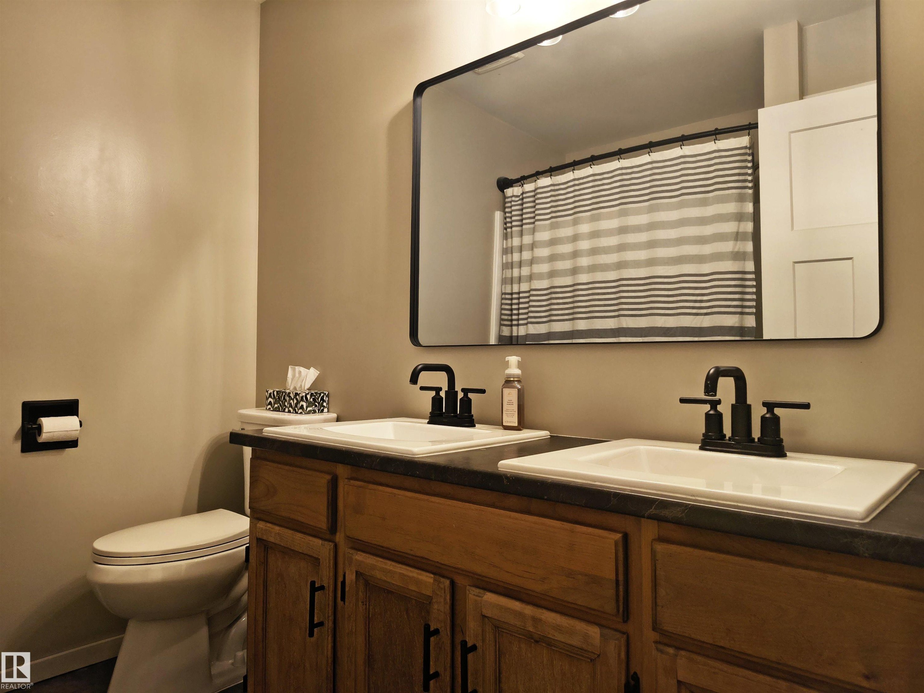 1, 49321 Range Road 72, Rural Brazeau County, AB - Indoor Photo Showing Bathroom