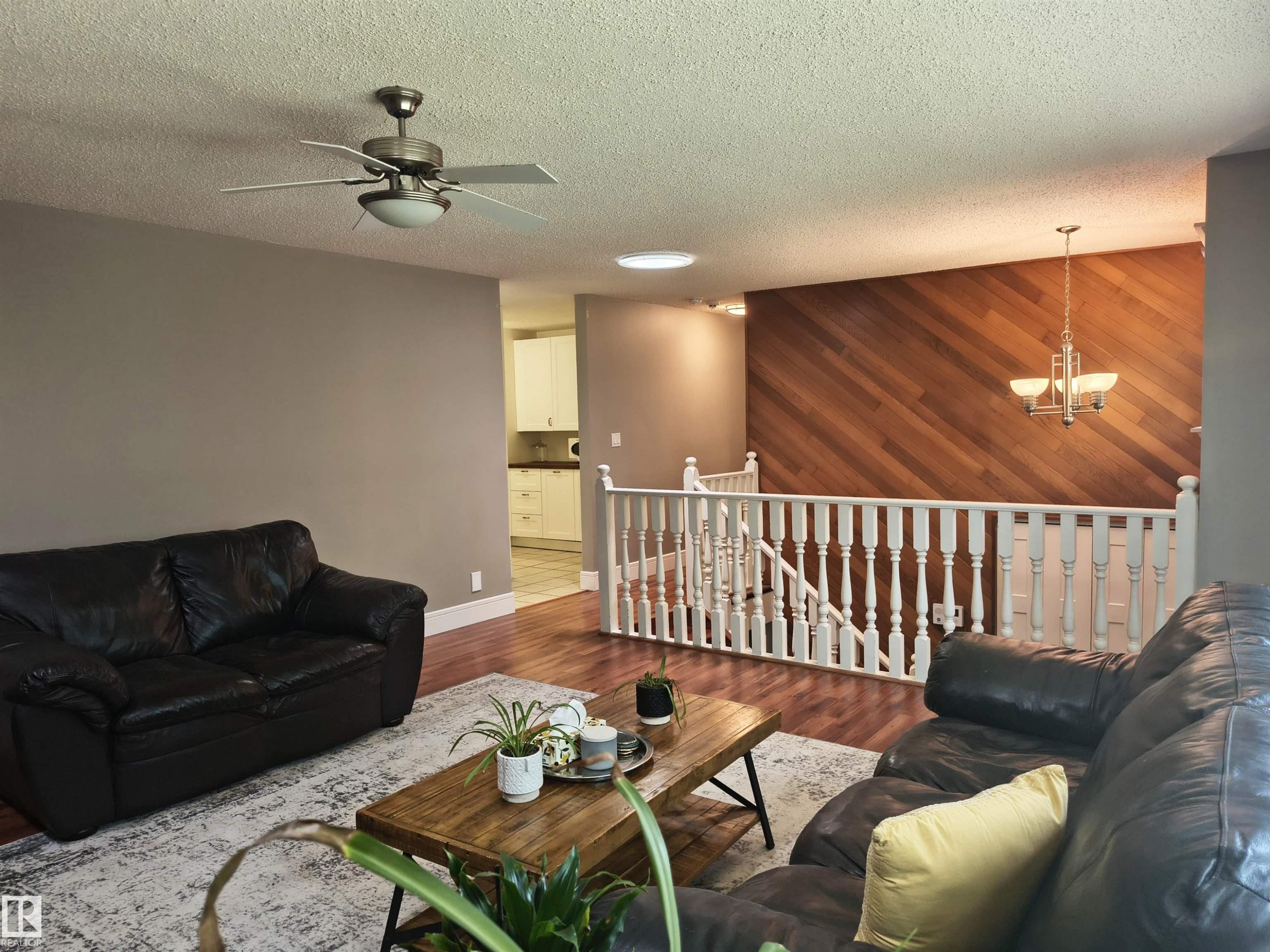 1, 49321 Range Road 72, Rural Brazeau County, AB - Indoor Photo Showing Living Room