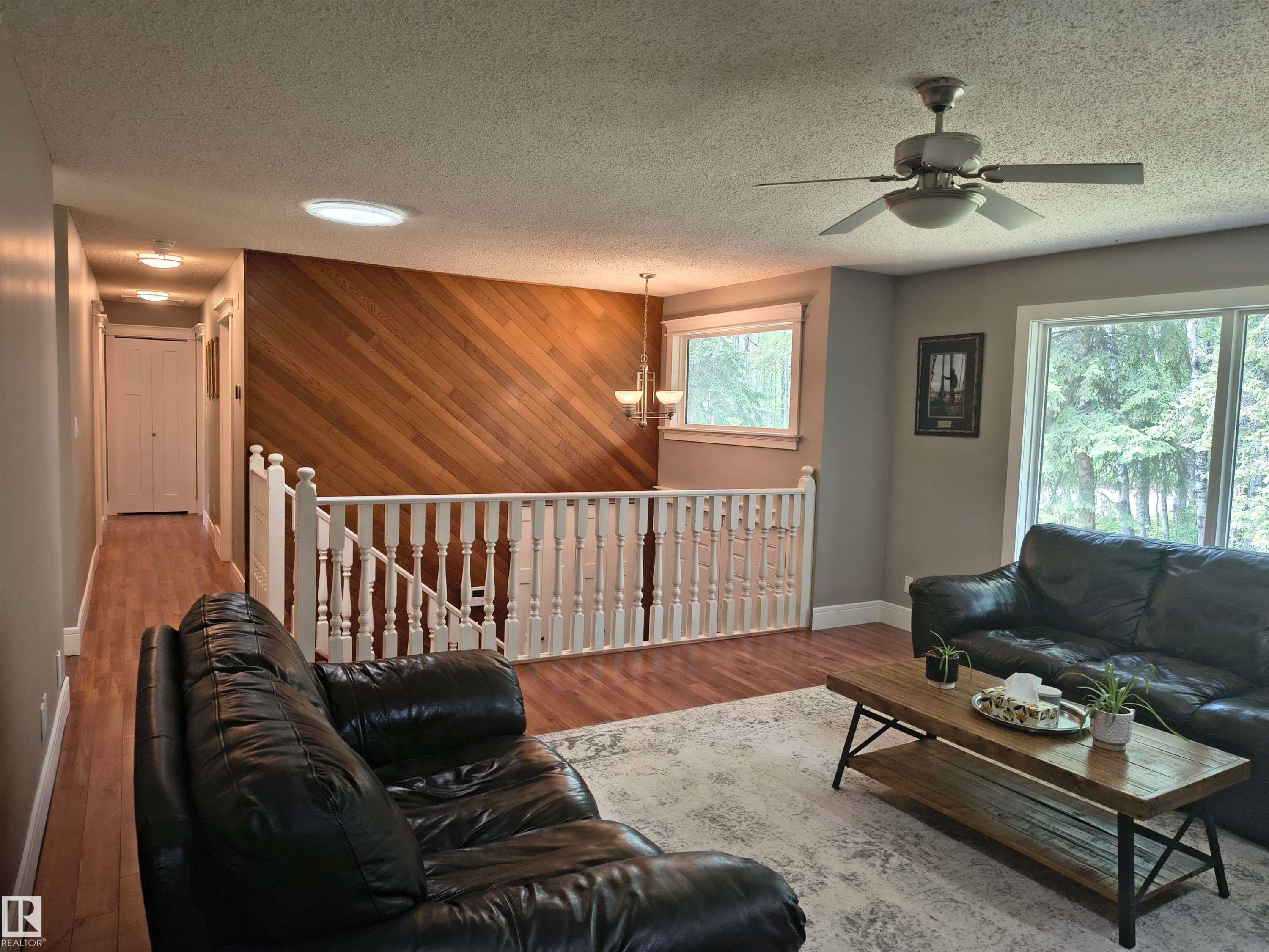 1, 49321 Range Road 72, Rural Brazeau County, AB - Indoor Photo Showing Living Room