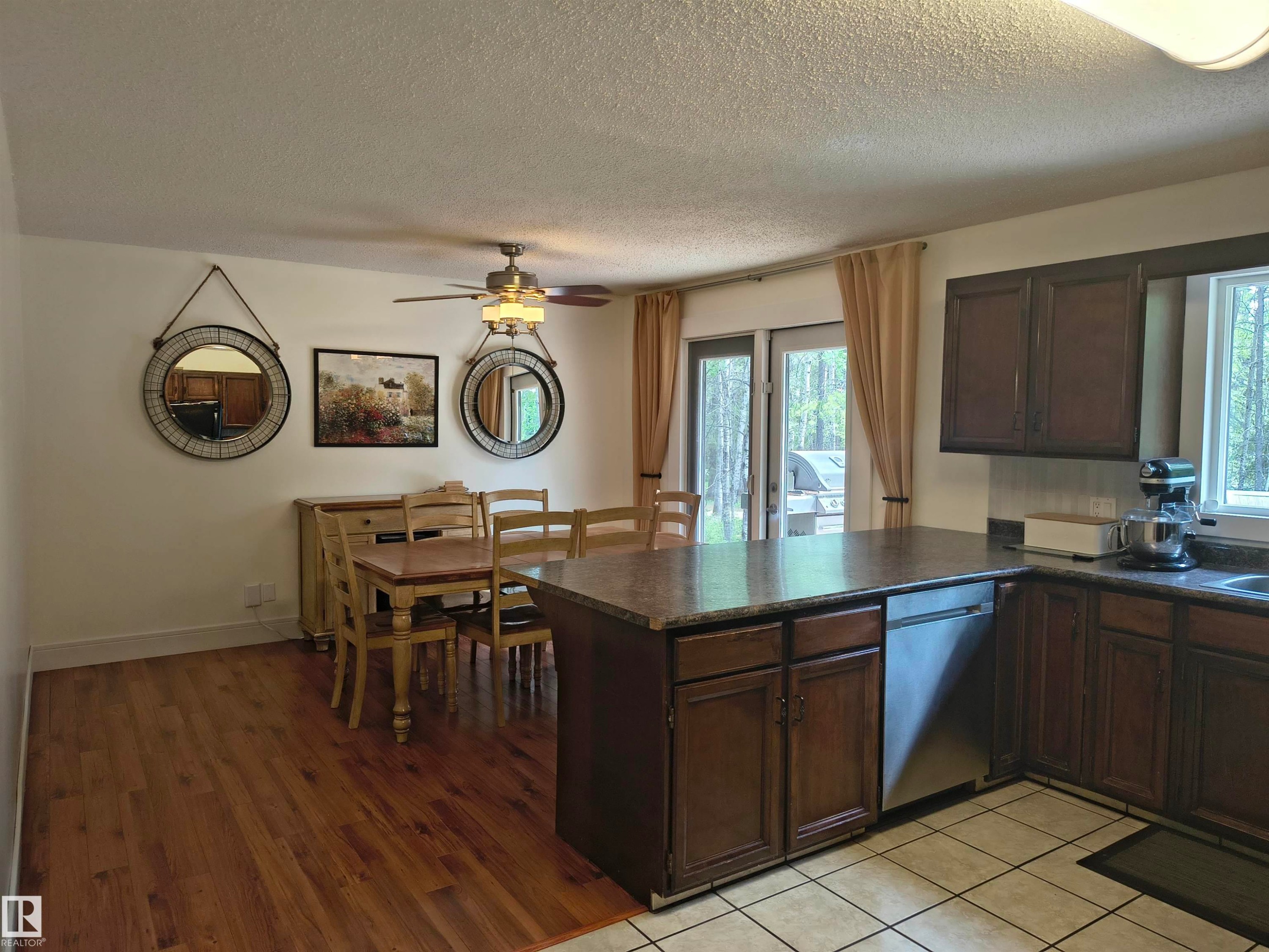 1, 49321 Range Road 72, Rural Brazeau County, AB - Indoor Photo Showing Kitchen
