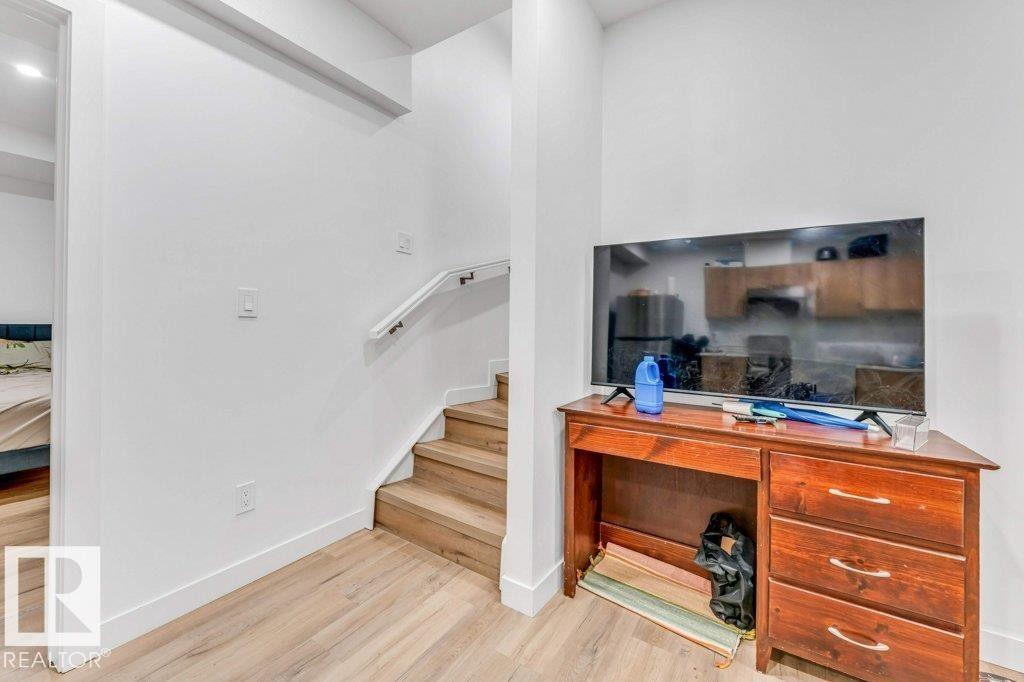 1459 Cherniak Way, Edmonton, AB - Indoor Photo Showing Other Room