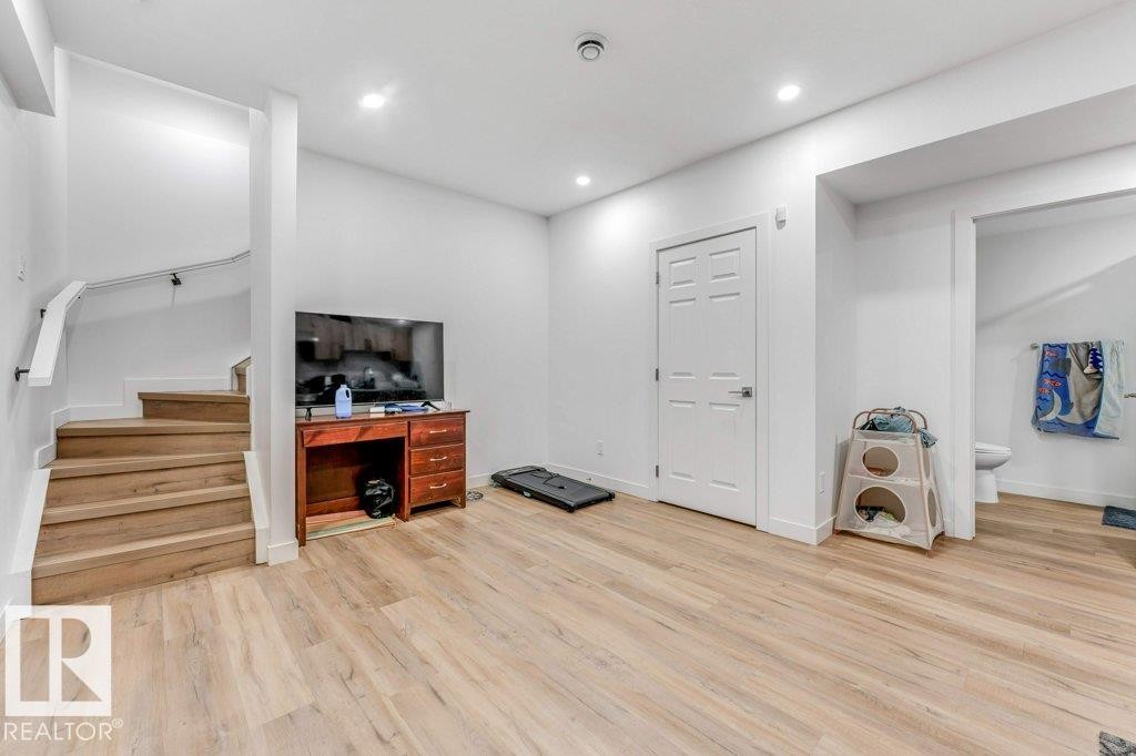 1459 Cherniak Way, Edmonton, AB - Indoor