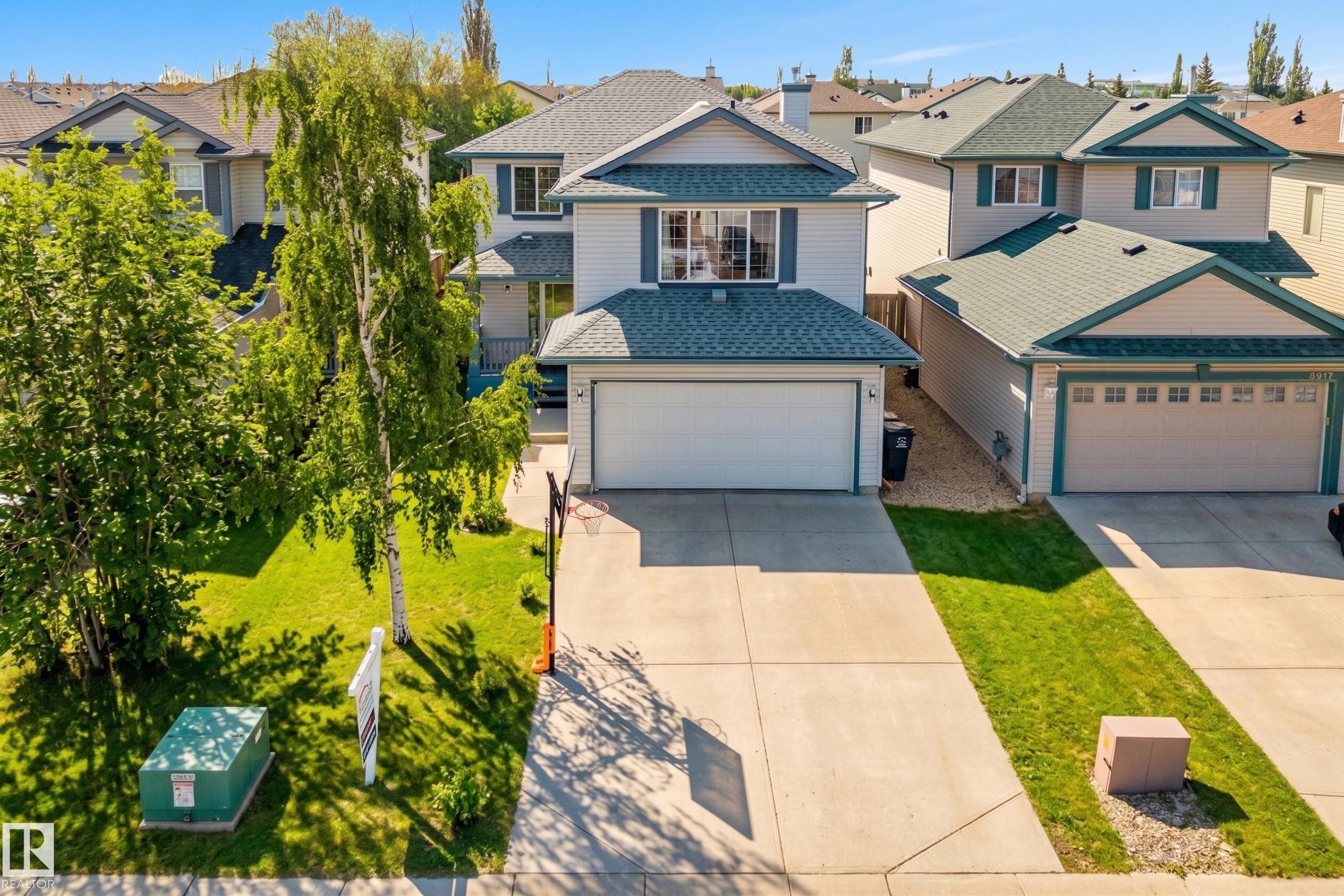 8915 7 Avenue, Edmonton, AB