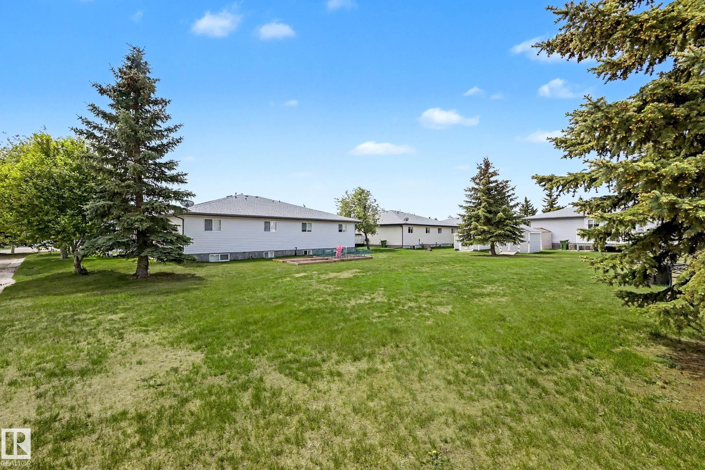 #206 7000 Northview Dr, Wetaskiwin, AB - Outdoor