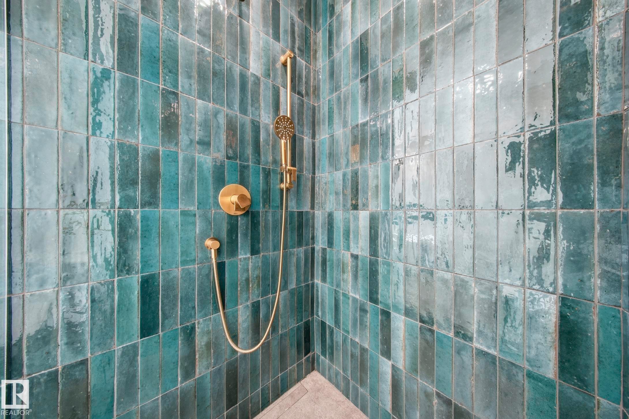 5406 110 Street, Edmonton, AB - Indoor Photo Showing Bathroom