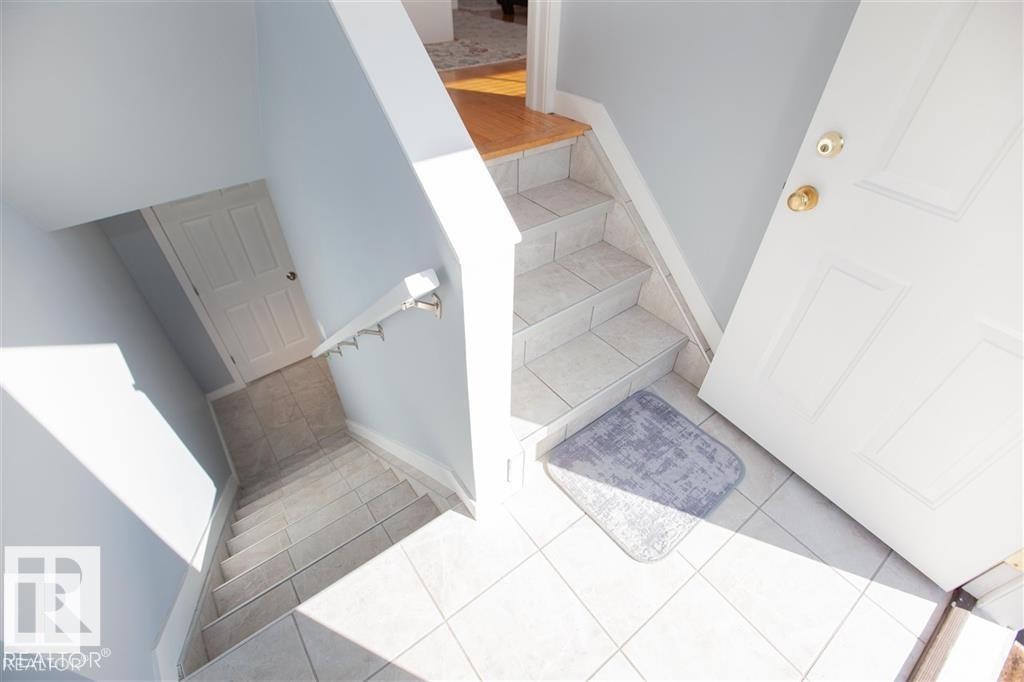 17208 106 Street Nw, Edmonton, AB - Indoor Photo Showing Other Room