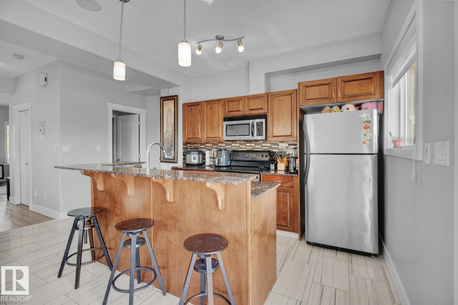 29 13215 153 Avenue, Edmonton, AB - Indoor Photo Showing Kitchen
