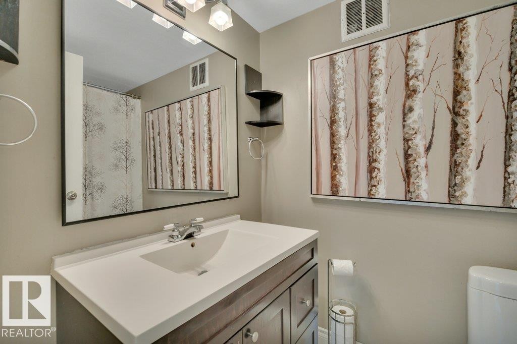 #304 10320 113 St Nw, Edmonton, AB - Indoor Photo Showing Bathroom
