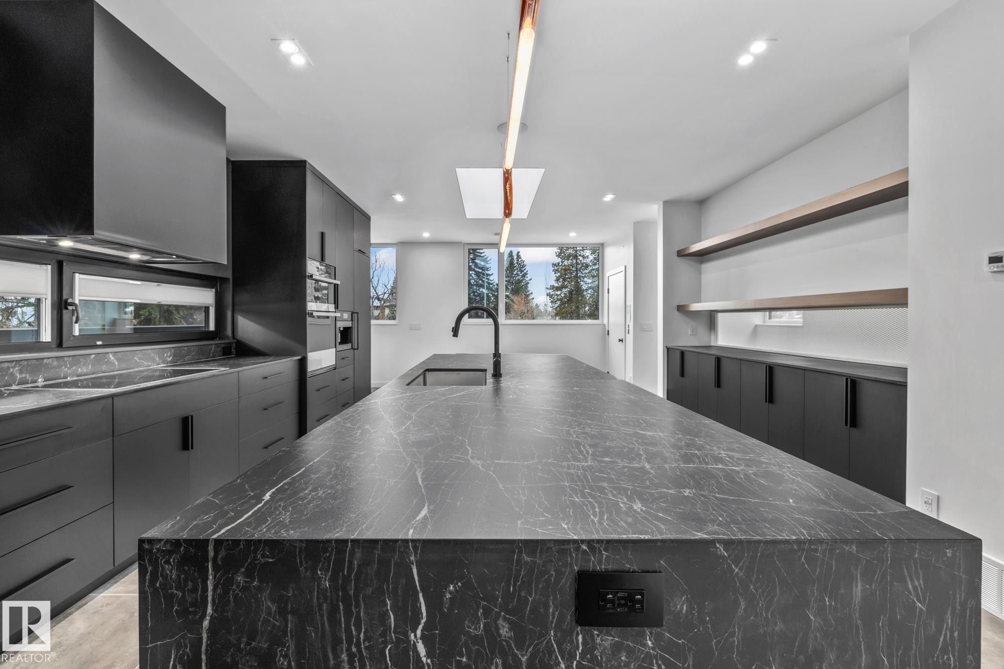 8815 142 Street Nw, Edmonton, AB - Indoor Photo Showing Kitchen