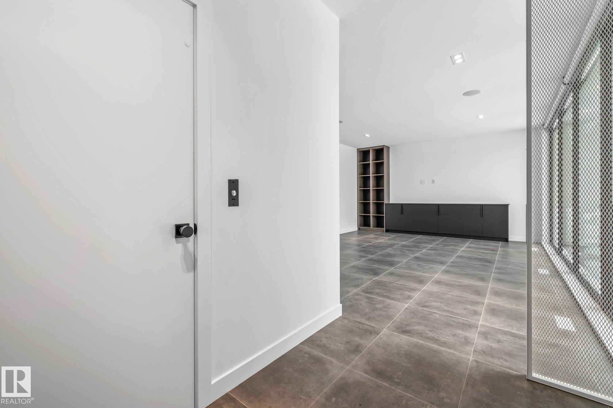 8815 142 Street Nw, Edmonton, AB - Indoor Photo Showing Other Room