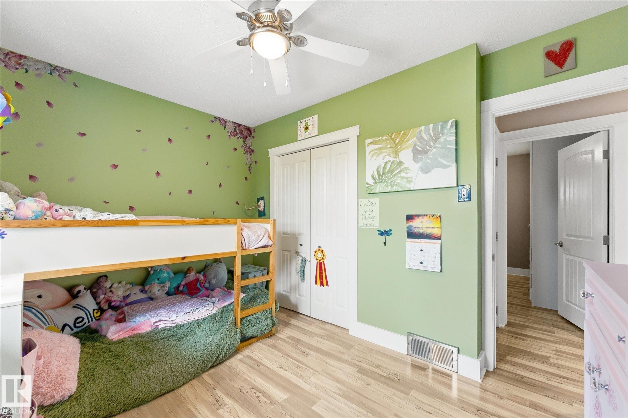 5400 49 Street, Stony Plain, AB - Indoor Photo Showing Bedroom