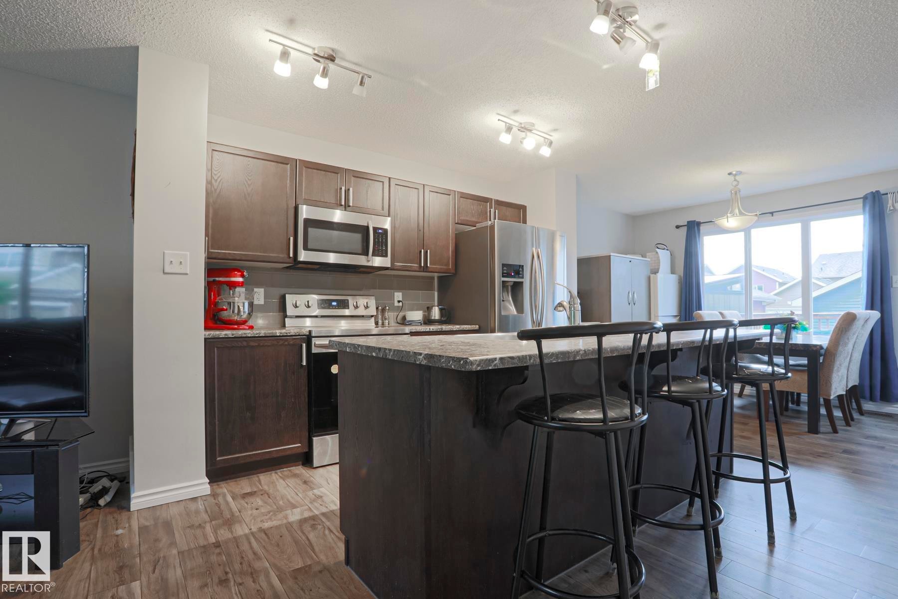 492 Ebbers Way Nw, Edmonton, AB - Indoor Photo Showing Other Room