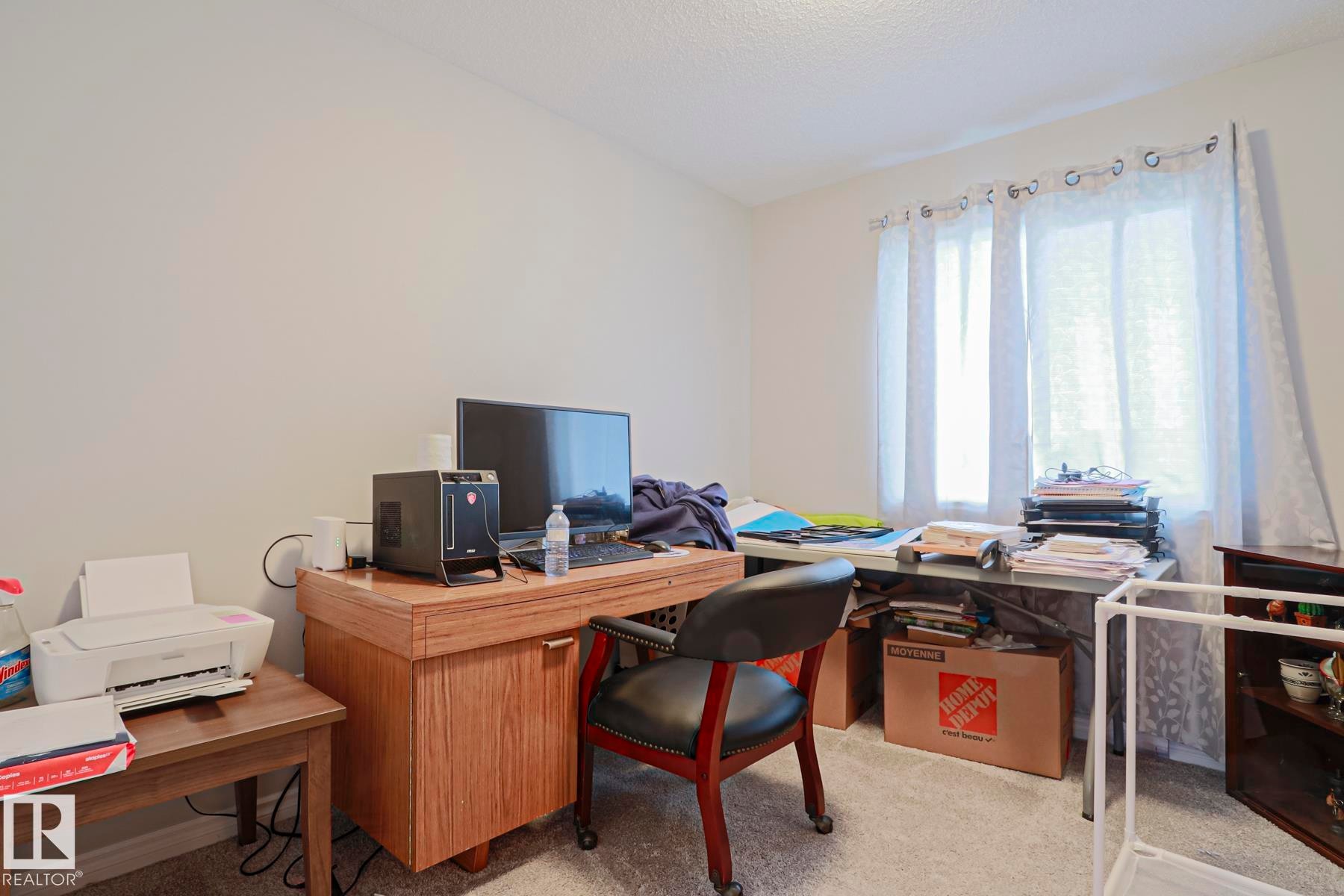492 Ebbers Way Nw, Edmonton, AB - Indoor Photo Showing Office