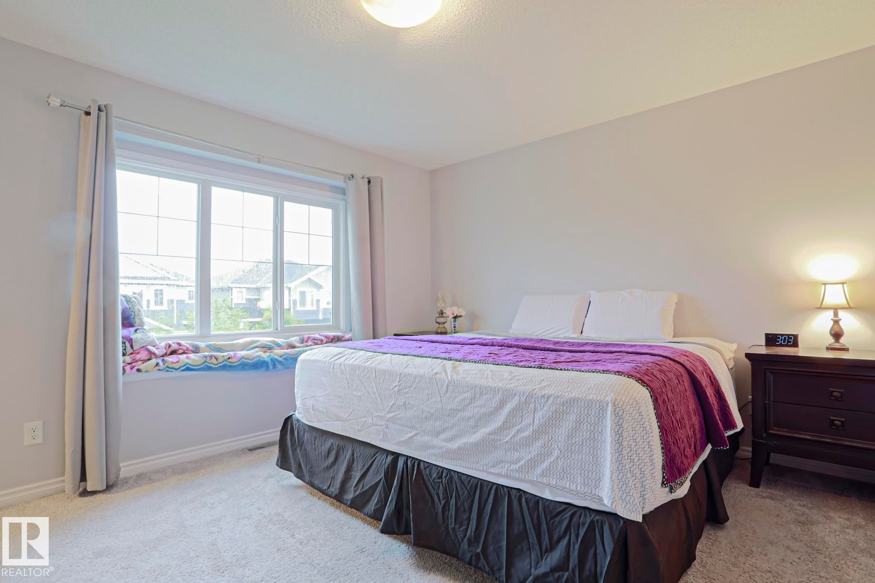 492 Ebbers Way Nw, Edmonton, AB - Indoor Photo Showing Bedroom