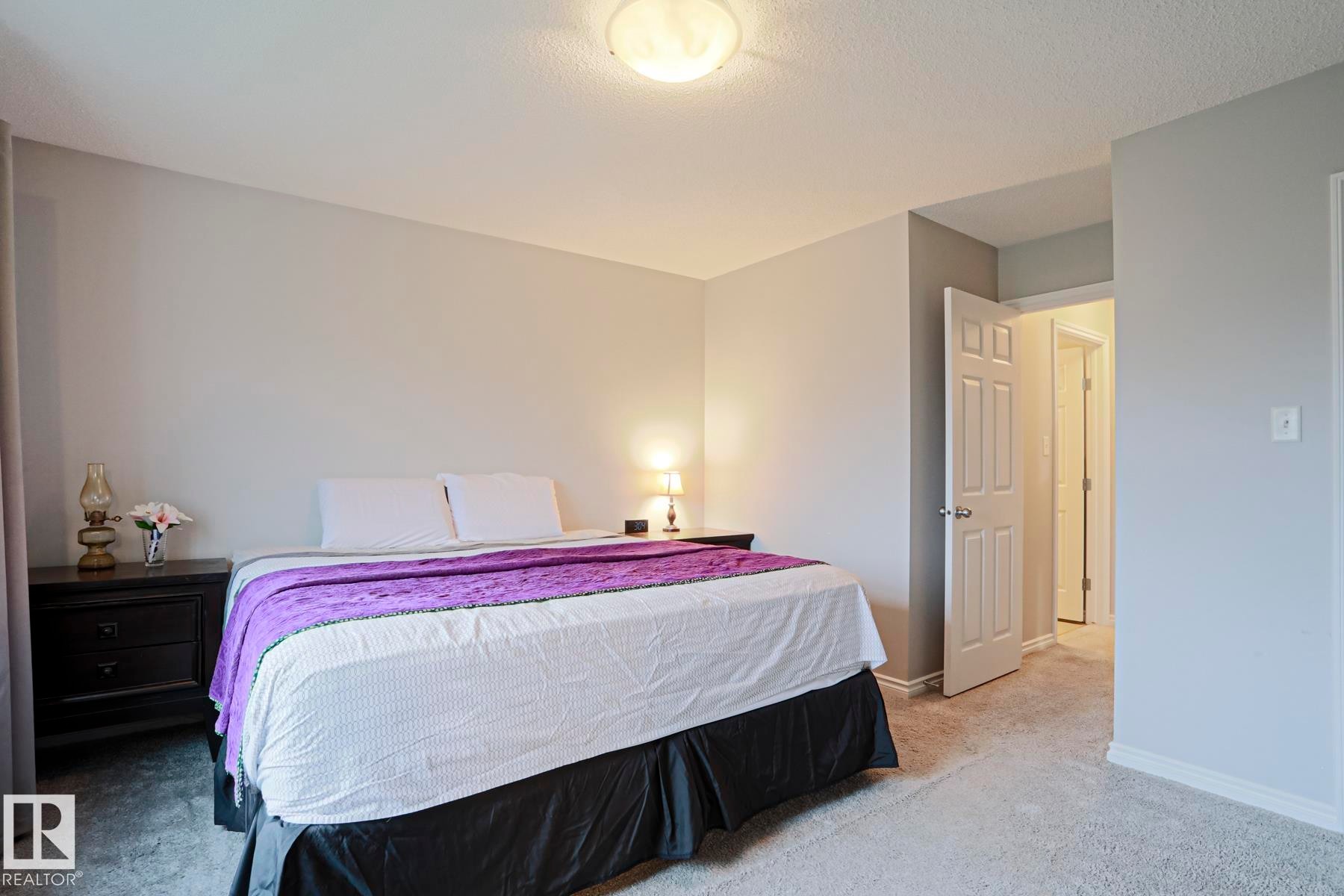 492 Ebbers Way Nw, Edmonton, AB - Indoor Photo Showing Bedroom