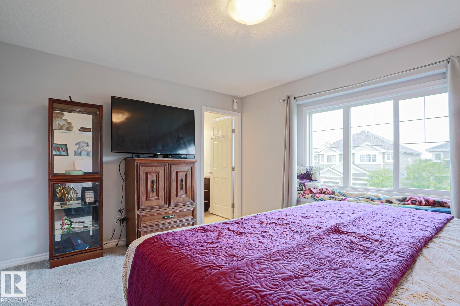 492 Ebbers Way Nw, Edmonton, AB - Indoor Photo Showing Bedroom