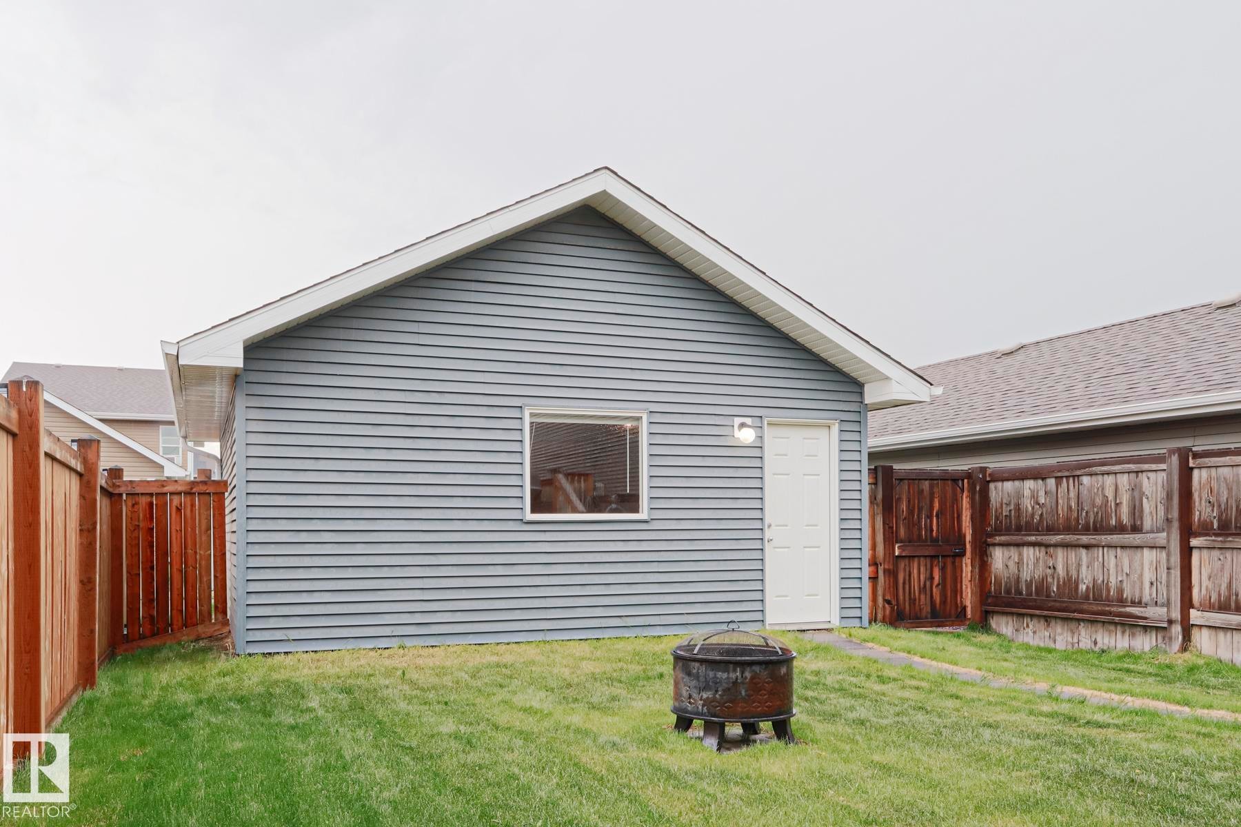 492 Ebbers Way Nw, Edmonton, AB - Outdoor With Exterior