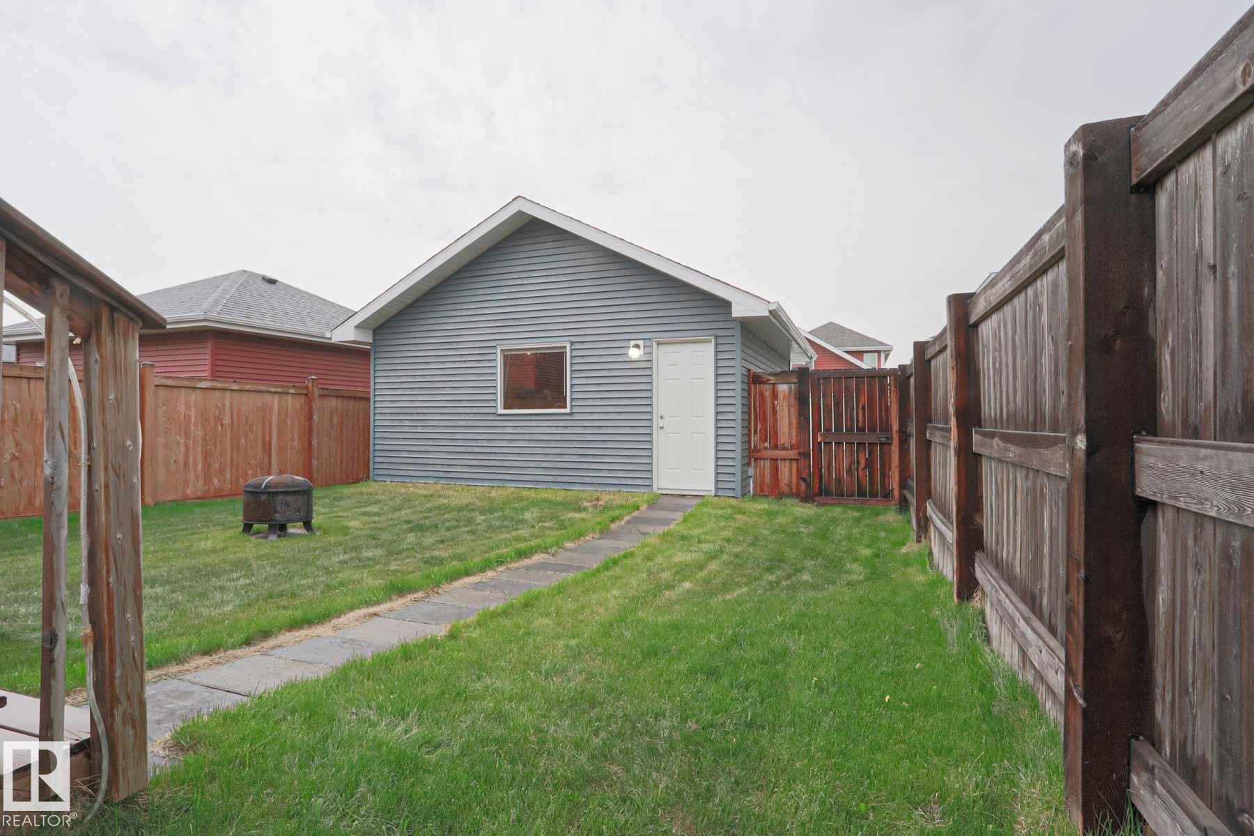 492 Ebbers Way Nw, Edmonton, AB - Outdoor With Exterior