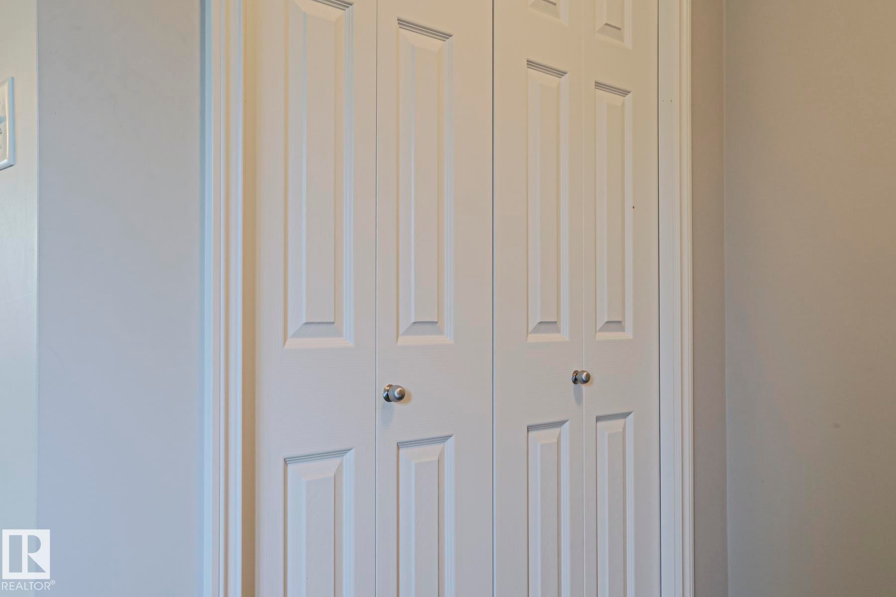 492 Ebbers Way Nw, Edmonton, AB - Indoor Photo Showing Other Room