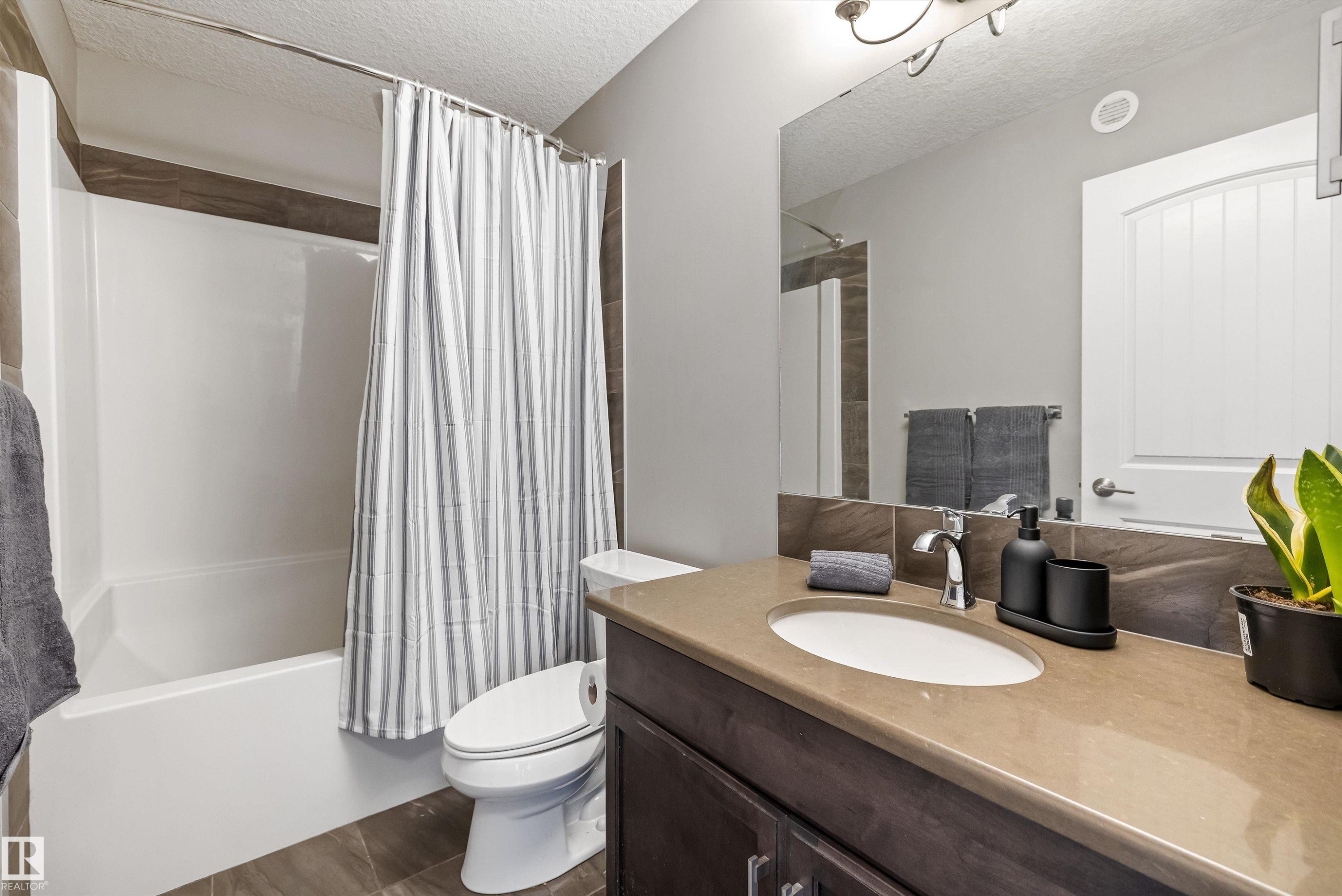 153 Sturtz Bend, Leduc, AB - Indoor Photo Showing Bathroom