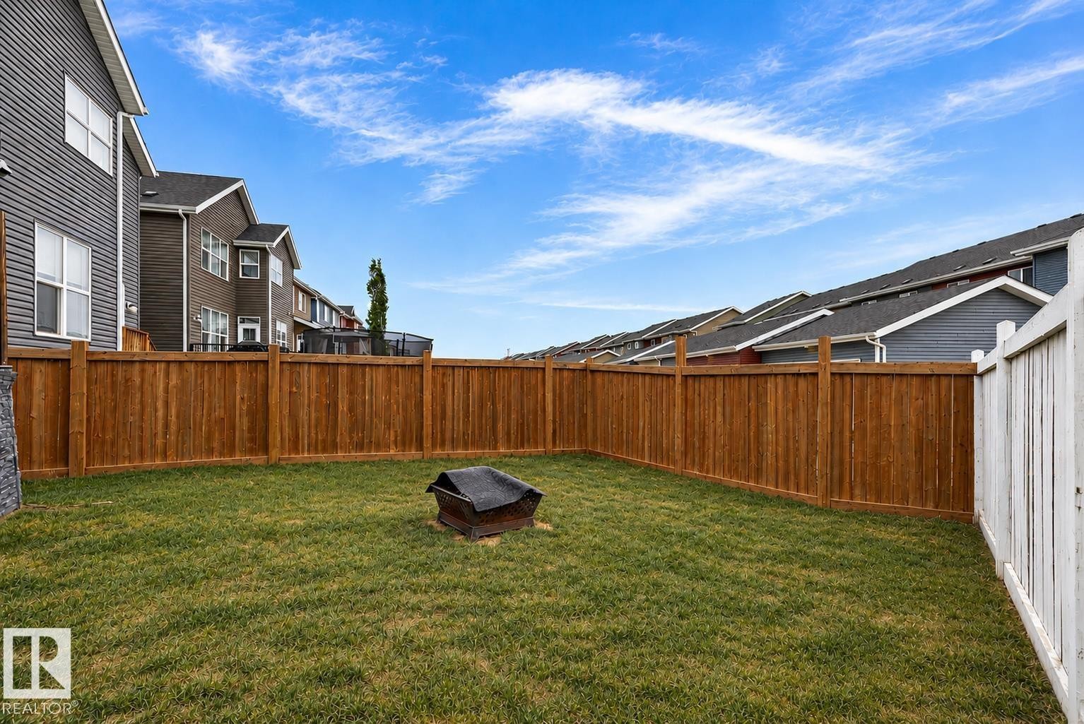 153 Sturtz Bend, Leduc, AB - Outdoor