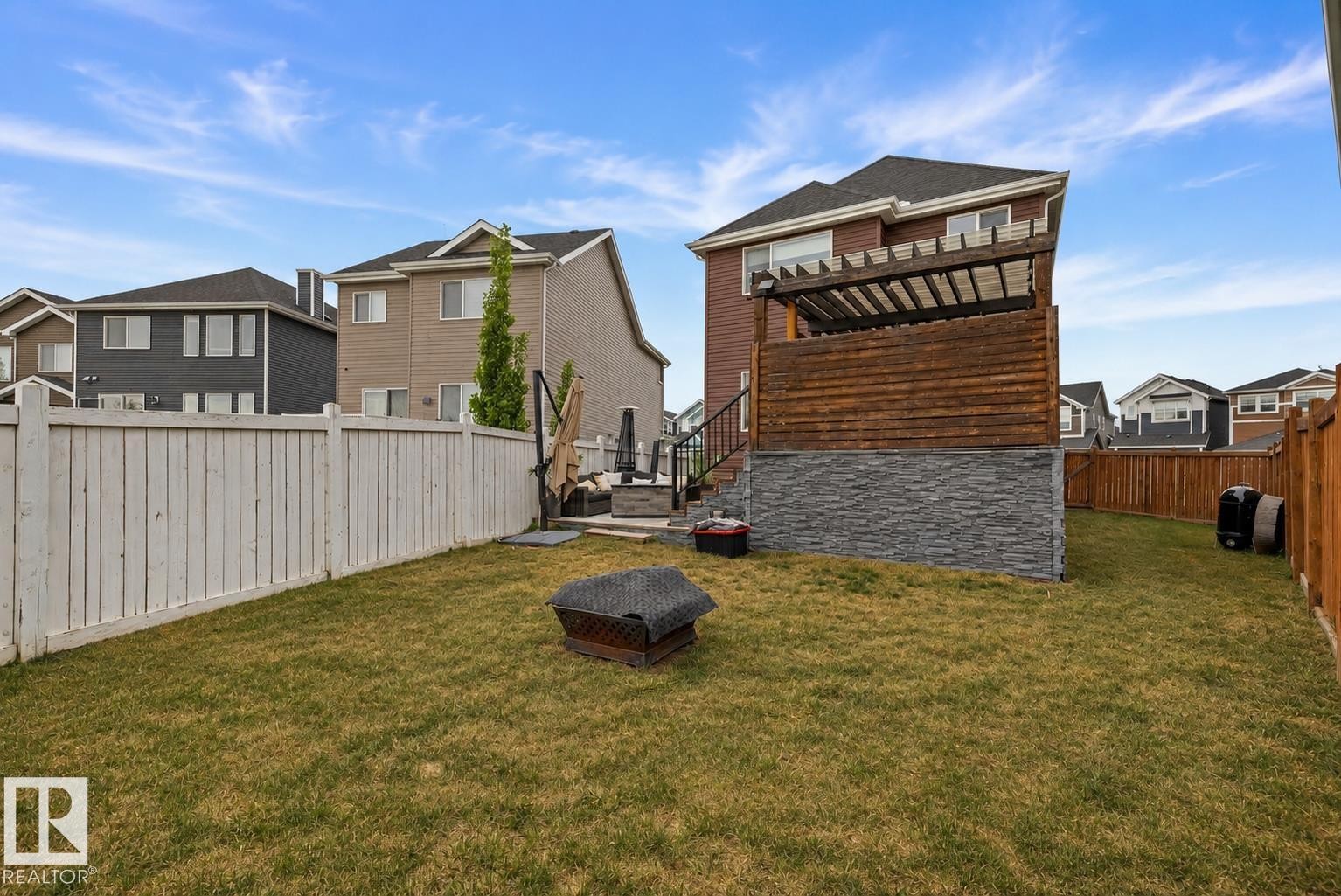 153 Sturtz Bend, Leduc, AB - Outdoor