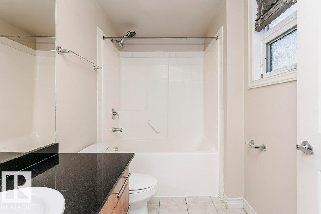 103 9819 104 Street, Edmonton, AB - Indoor Photo Showing Bathroom