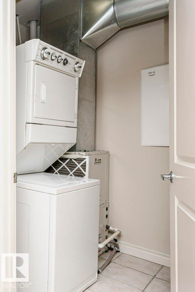 103 9819 104 Street, Edmonton, AB - Indoor Photo Showing Laundry Room