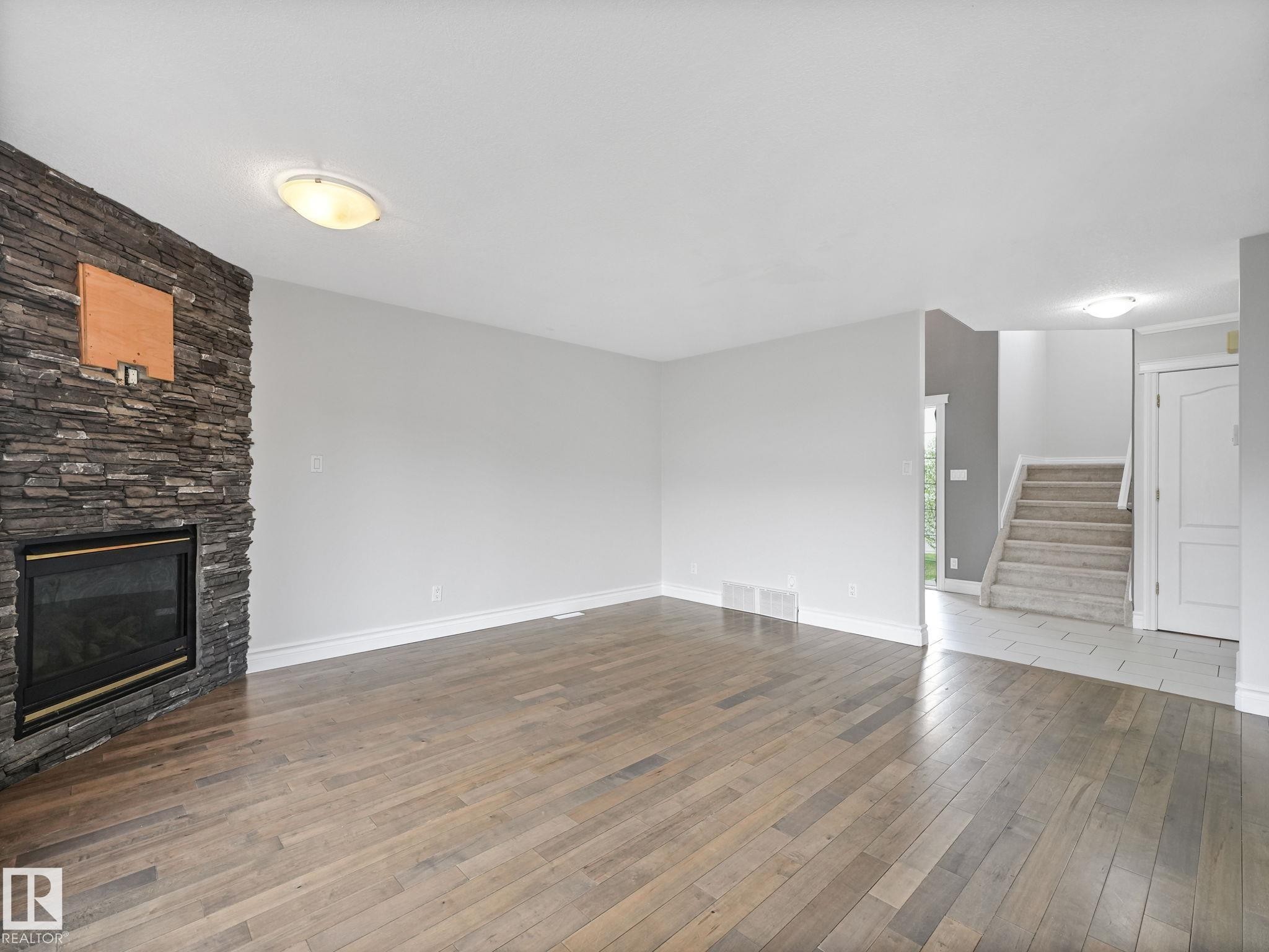 173 Castle Drive, Edmonton, AB - Indoor With Fireplace