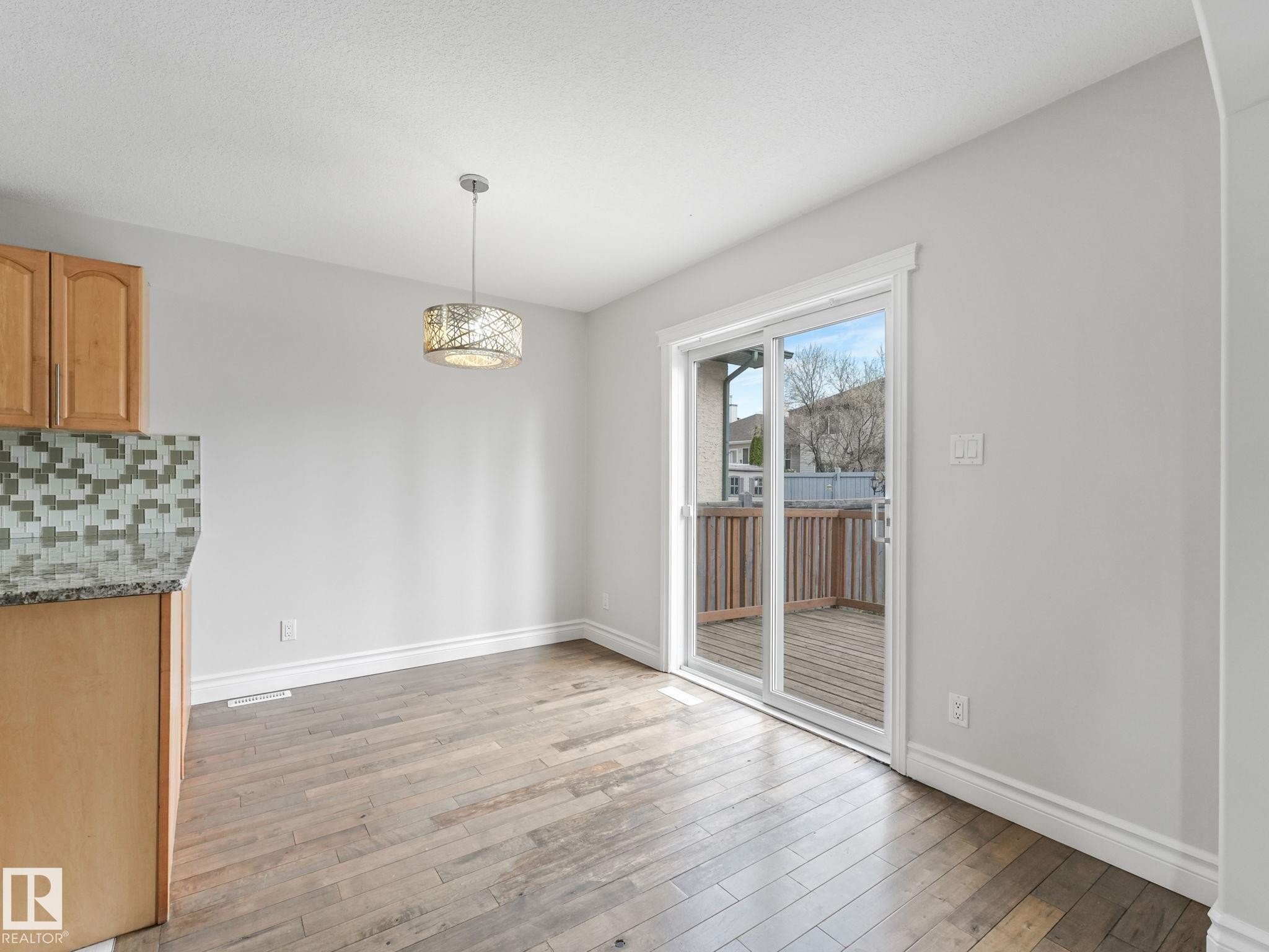 173 Castle Drive, Edmonton, AB - Indoor