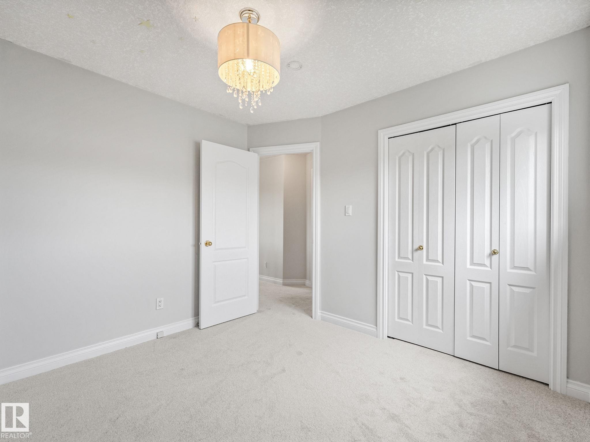 173 Castle Drive, Edmonton, AB - Indoor