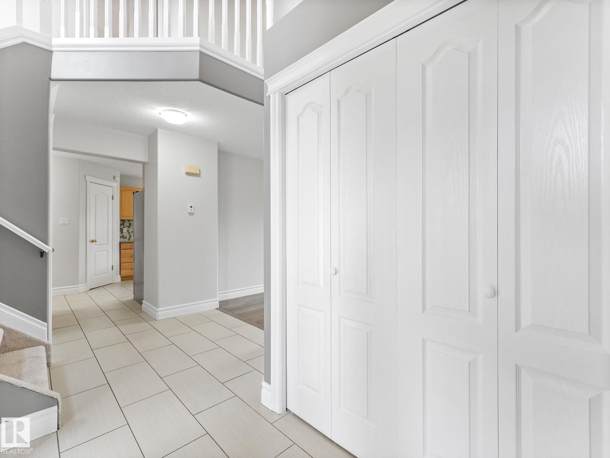 173 Castle Drive, Edmonton, AB - Indoor Photo Showing Other Room